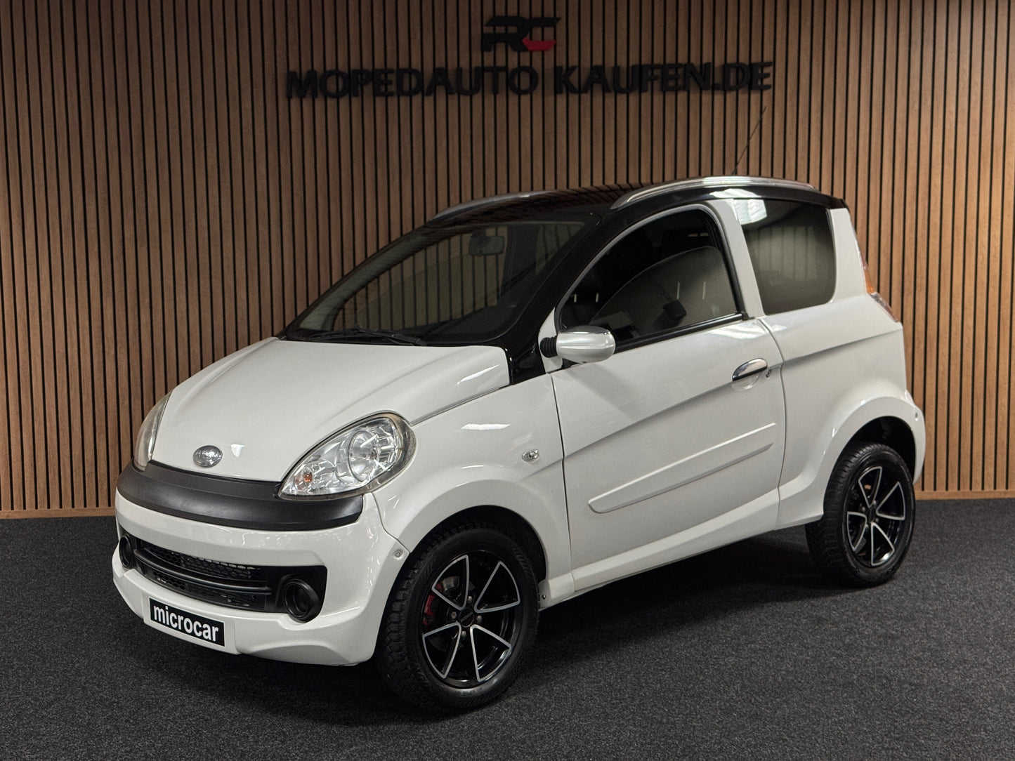 Microcar Mgo SXI Luxe Pack Perlmuttweiß | 45 km/h | Innerhalb 250 KM Kostenlose Lieferung | Mopedauto | Leichtmobile