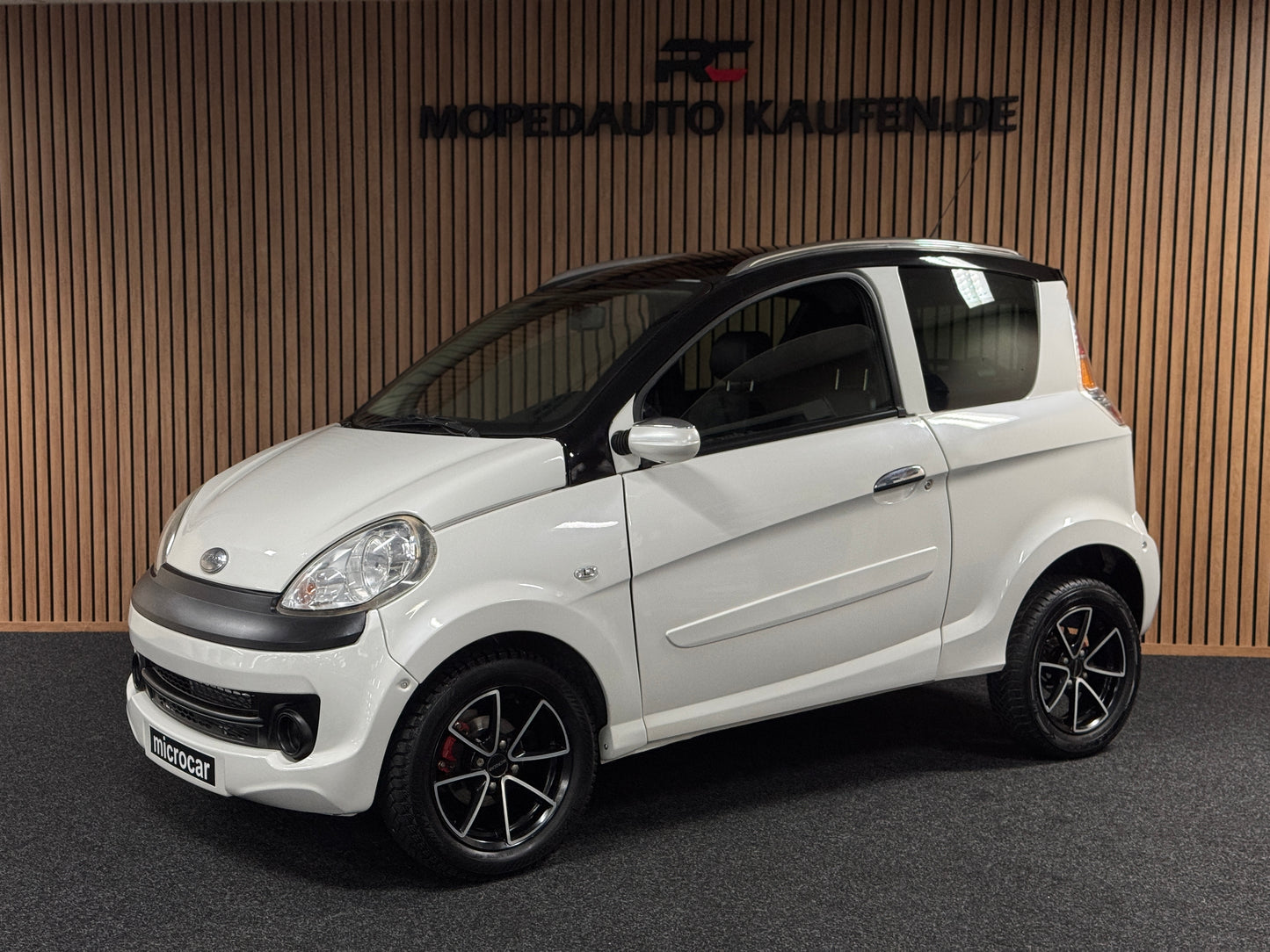 Microcar Mgo SXI Luxe Pack Perlmuttweiß | 45 km/h | Innerhalb 250 KM Kostenlose Lieferung | Mopedauto | Leichtmobile