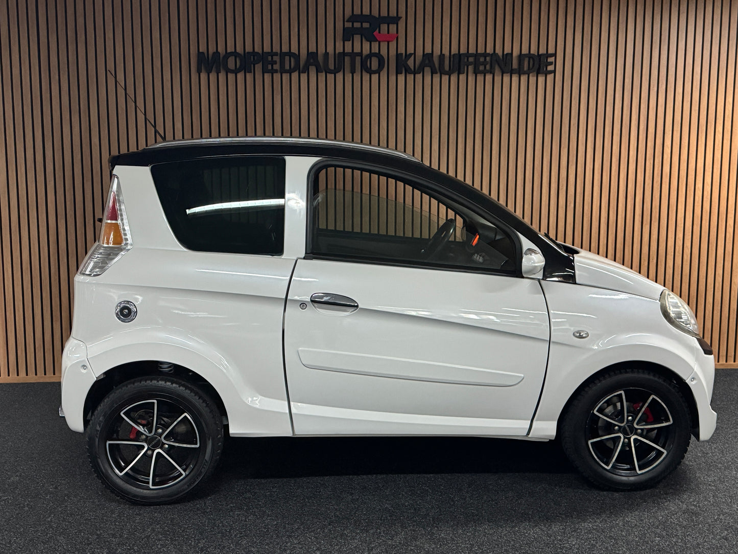 Microcar Mgo SXI Luxe Pack Perlmuttweiß | 45 km/h | Innerhalb 250 KM Kostenlose Lieferung | Mopedauto | Leichtmobile