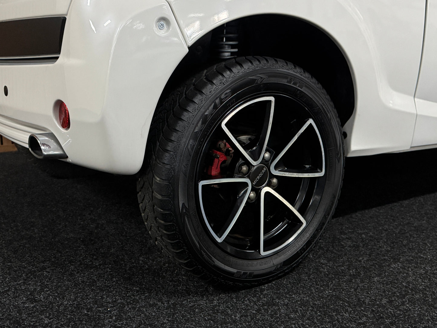 Microcar Mgo SXI Luxe Pack Perlmuttweiß | 45 km/h | Innerhalb 250 KM Kostenlose Lieferung | Mopedauto | Leichtmobile