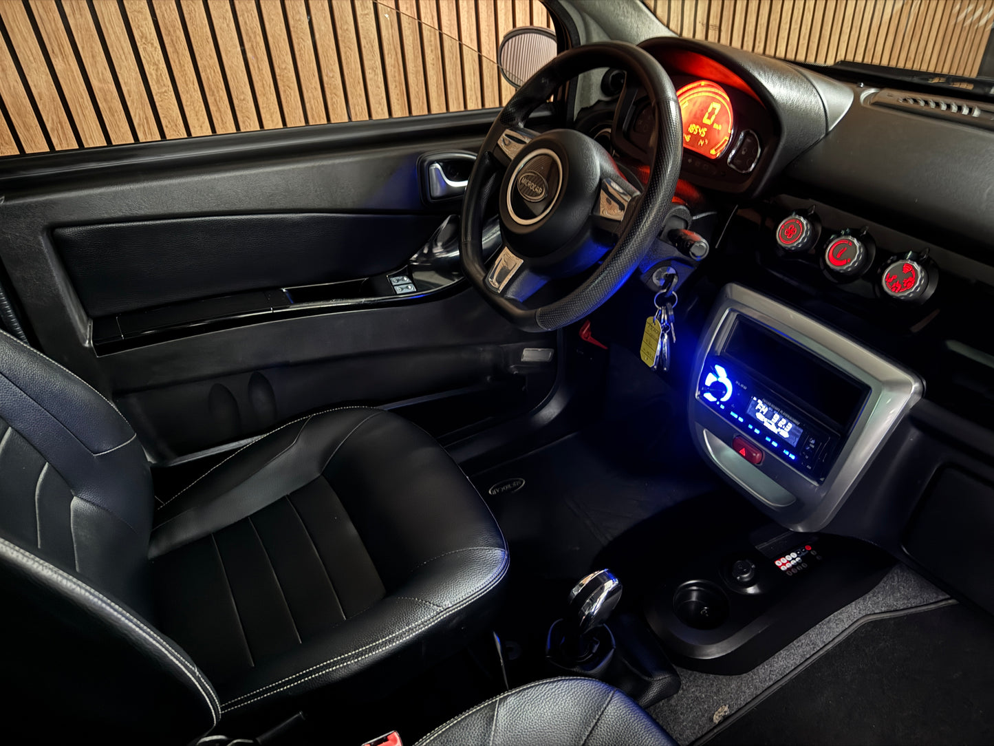 Microcar Mgo SXI Luxe Pack Perlmuttweiß | 45 km/h | Innerhalb 250 KM Kostenlose Lieferung | Mopedauto | Leichtmobile