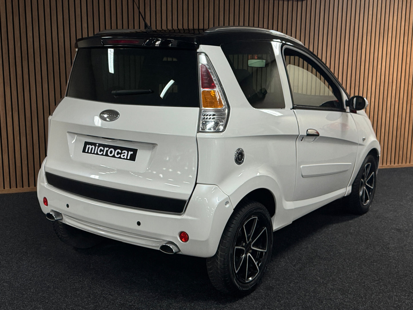 Microcar Mgo SXI Luxe Pack Perlmuttweiß | 45 km/h | Innerhalb 250 KM Kostenlose Lieferung | Mopedauto | Leichtmobile