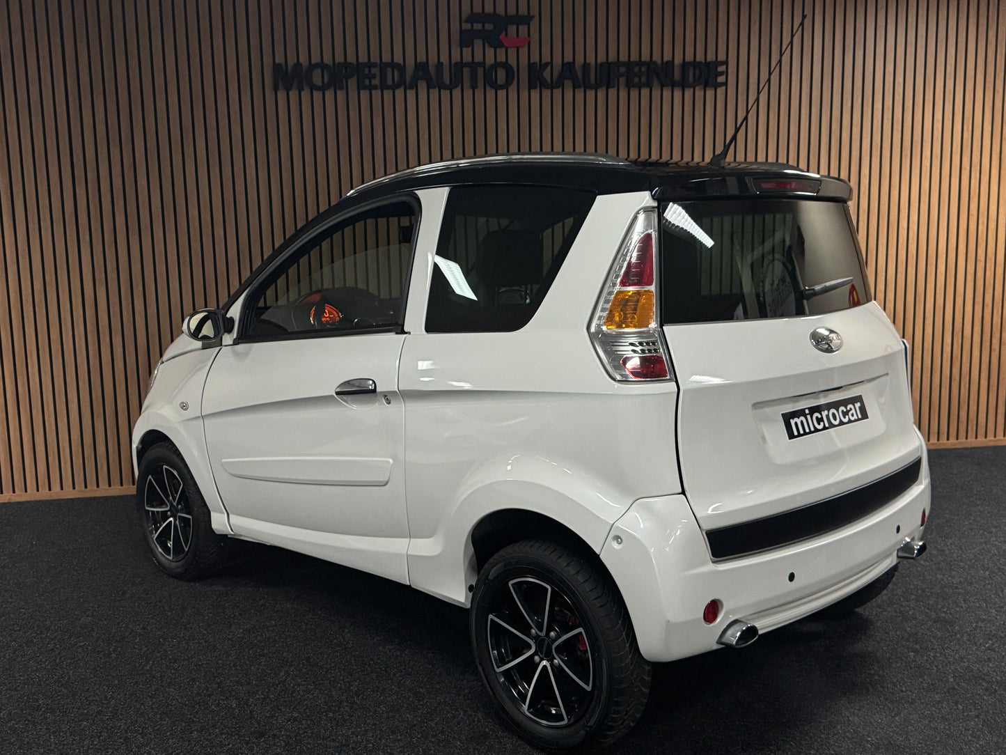 Microcar Mgo SXI Luxe Pack Perlmuttweiß | 45 km/h | Innerhalb 250 KM Kostenlose Lieferung | Mopedauto | Leichtmobile