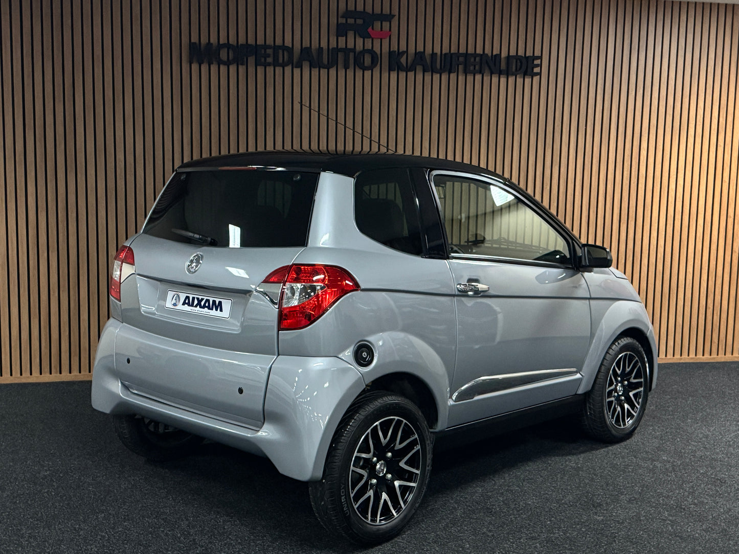 Aixam City Luxe / Chrome Pack / Creme Leder / Parkhilfe | Kubota Motor | 45 km/h | Innerhalb 250 KM Kostenlose Lieferung | Mopedauto | Leichtmobile