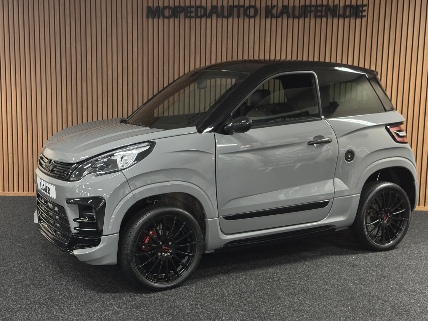 Ligier JS60 Ultimate Sport Nardo | 8 PS leiser DCI Motor | Servolenkung | Rückfahrkamera | 45 km/h | Innerhalb 250 KM Kostenlose Lieferung | Mopedauto | Leichtmobile | Aixam | Microcar | Ligier