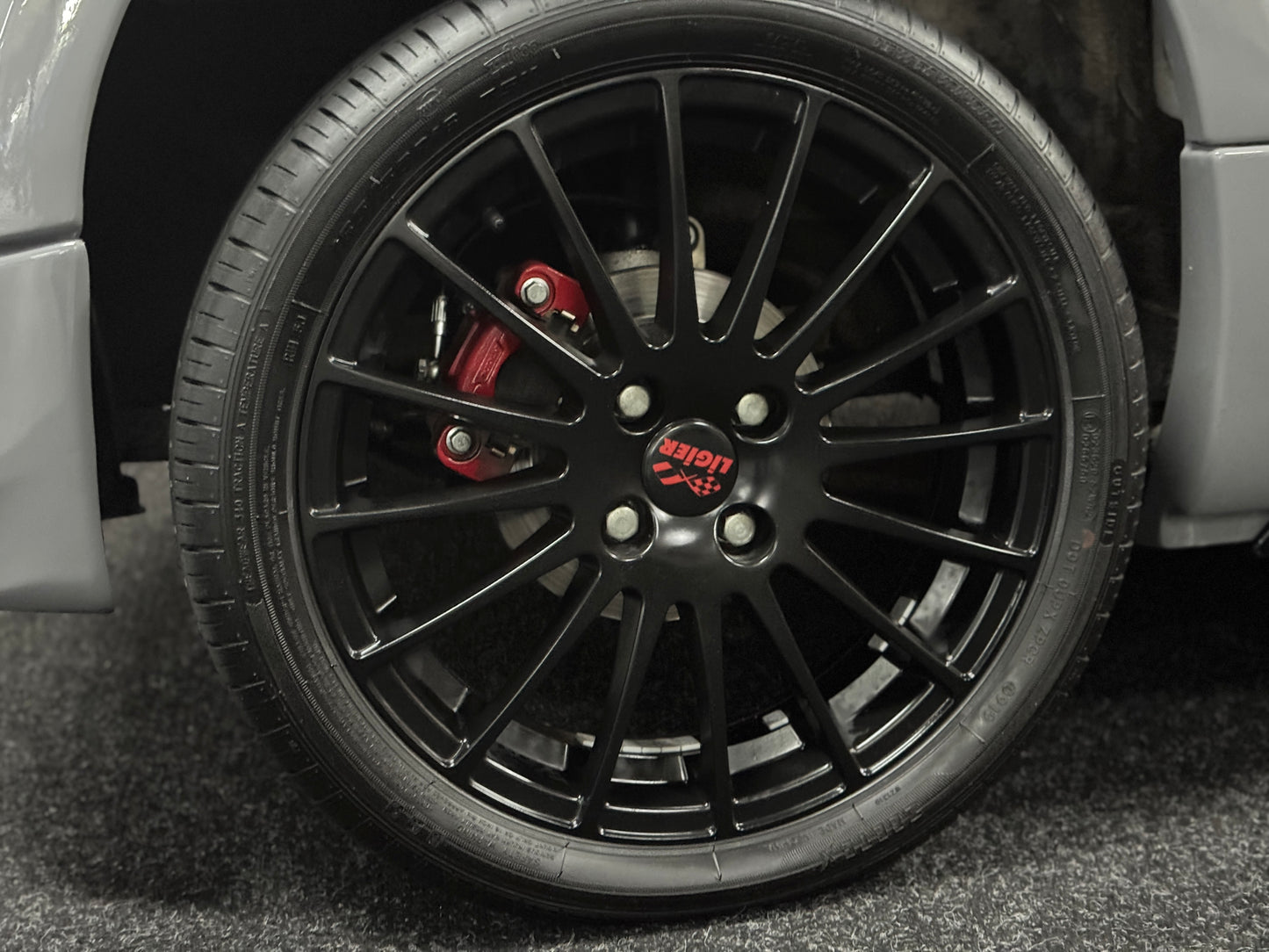 Ligier JS60 Ultimate Sport Nardo | 8 PS leiser DCI Motor | Servolenkung | Rückfahrkamera | 45 km/h | Innerhalb 250 KM Kostenlose Lieferung | Mopedauto | Leichtmobile | Aixam | Microcar | Ligier