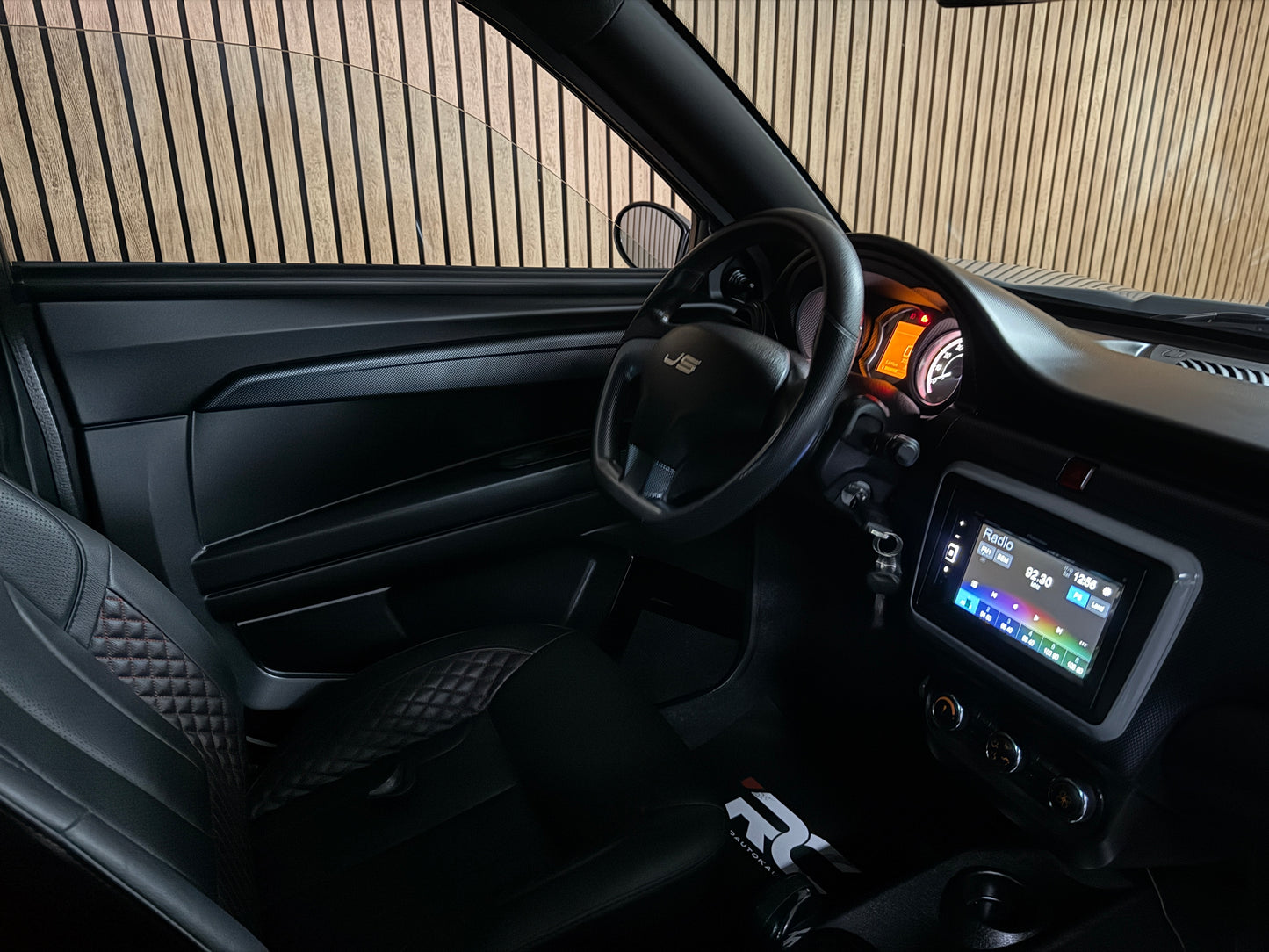 Ligier JS60 Ultimate Sport Nardo | 8 PS leiser DCI Motor | Servolenkung | Rückfahrkamera | 45 km/h | Innerhalb 250 KM Kostenlose Lieferung | Mopedauto | Leichtmobile | Aixam | Microcar | Ligier