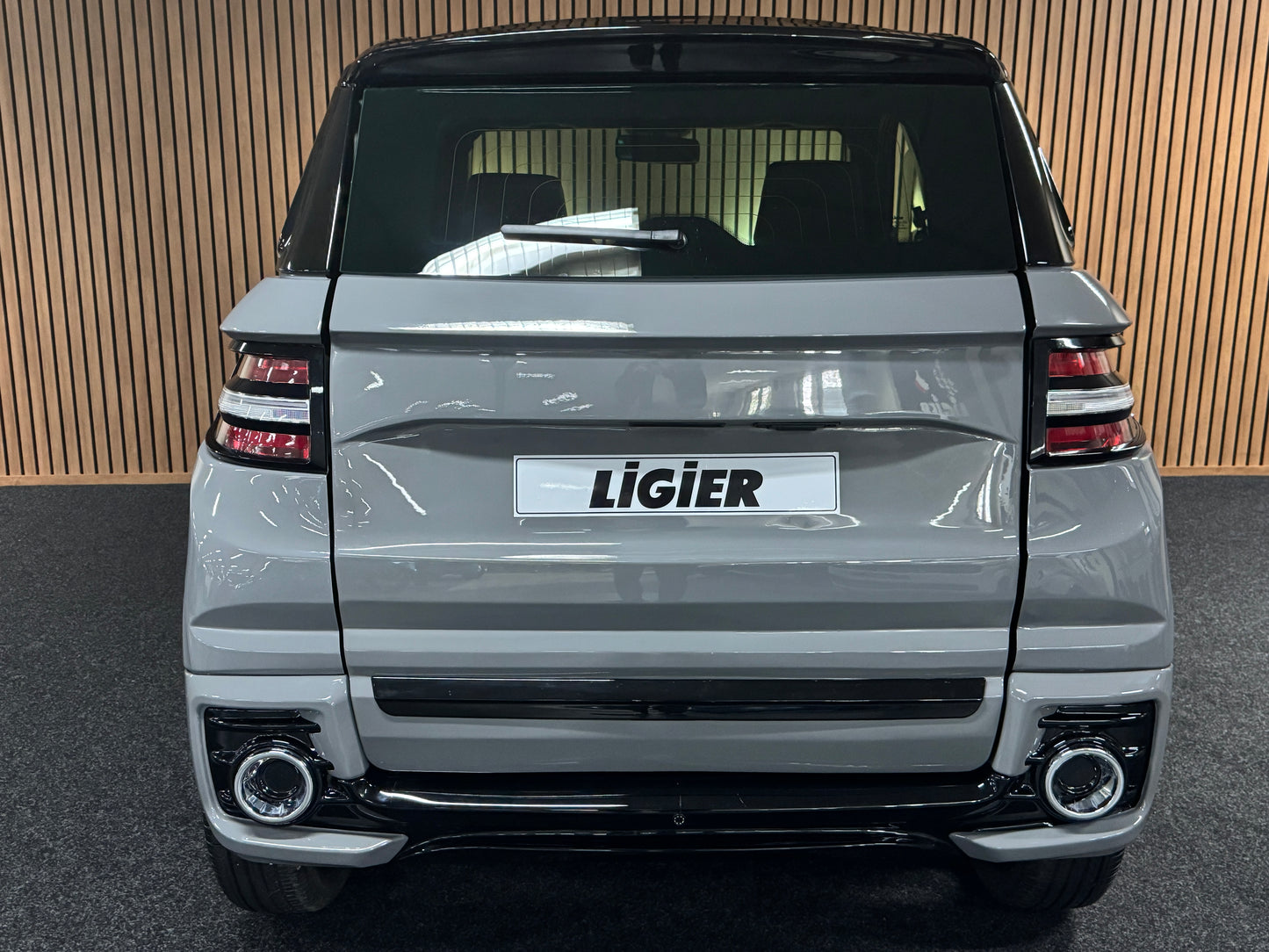 Ligier JS60 Ultimate Sport Nardo | 8 PS leiser DCI Motor | Servolenkung | Rückfahrkamera | 45 km/h | Innerhalb 250 KM Kostenlose Lieferung | Mopedauto | Leichtmobile | Aixam | Microcar | Ligier