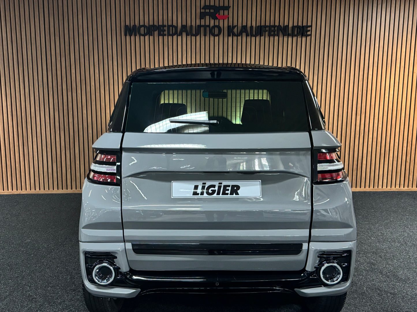 Ligier JS60 Ultimate Sport Nardo | 8 PS leiser DCI Motor | Servolenkung | Rückfahrkamera | 45 km/h | Innerhalb 250 KM Kostenlose Lieferung | Mopedauto | Leichtmobile | Aixam | Microcar | Ligier