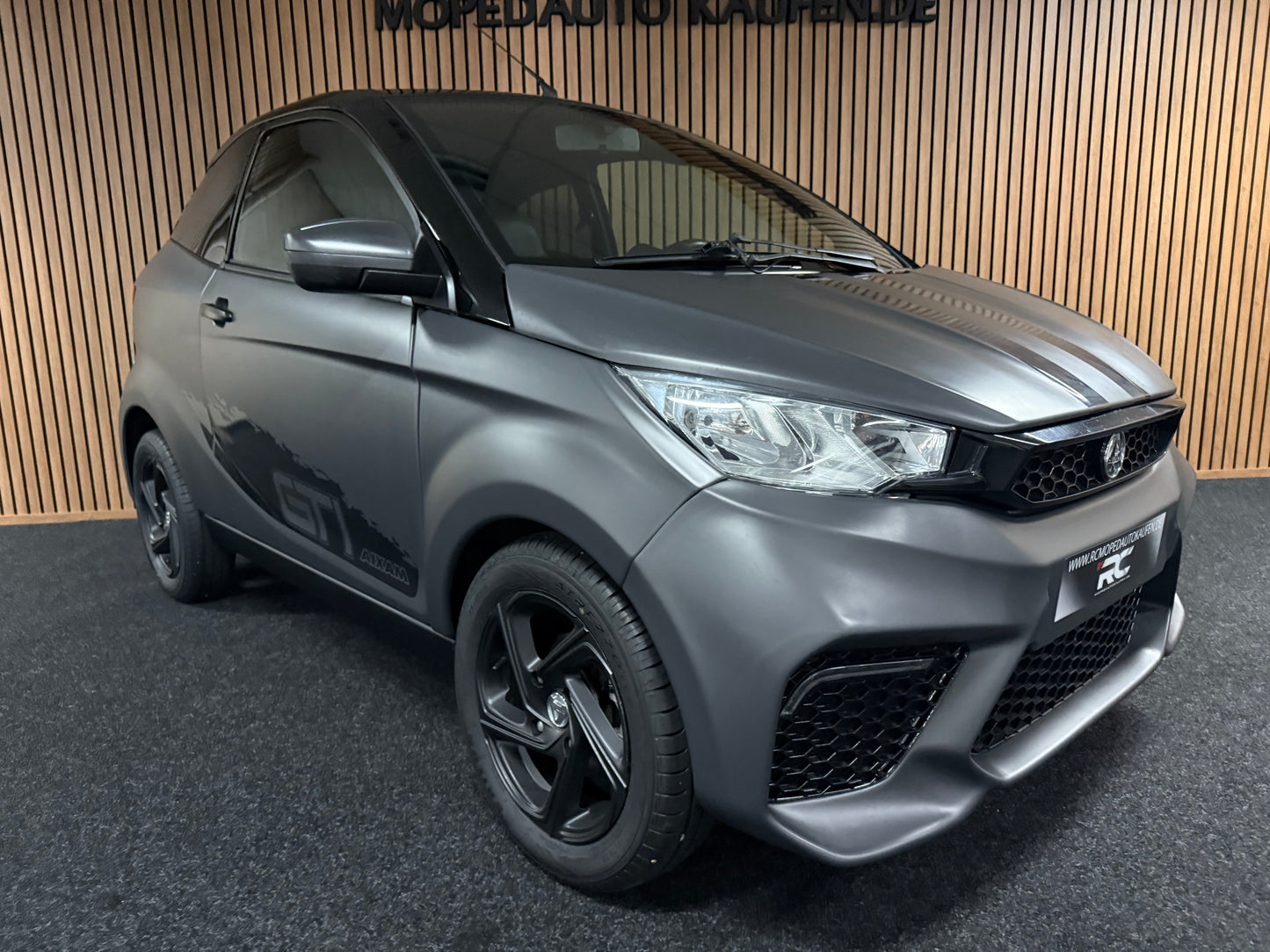 Aixam City Sport Coupé GTI Nardo Grau | 8 PS Kubota Motor | Rückfahrkamera | 45 km/h | Innerhalb 250 KM Kostenlose Lieferung | Mopedauto | Leichtmobile