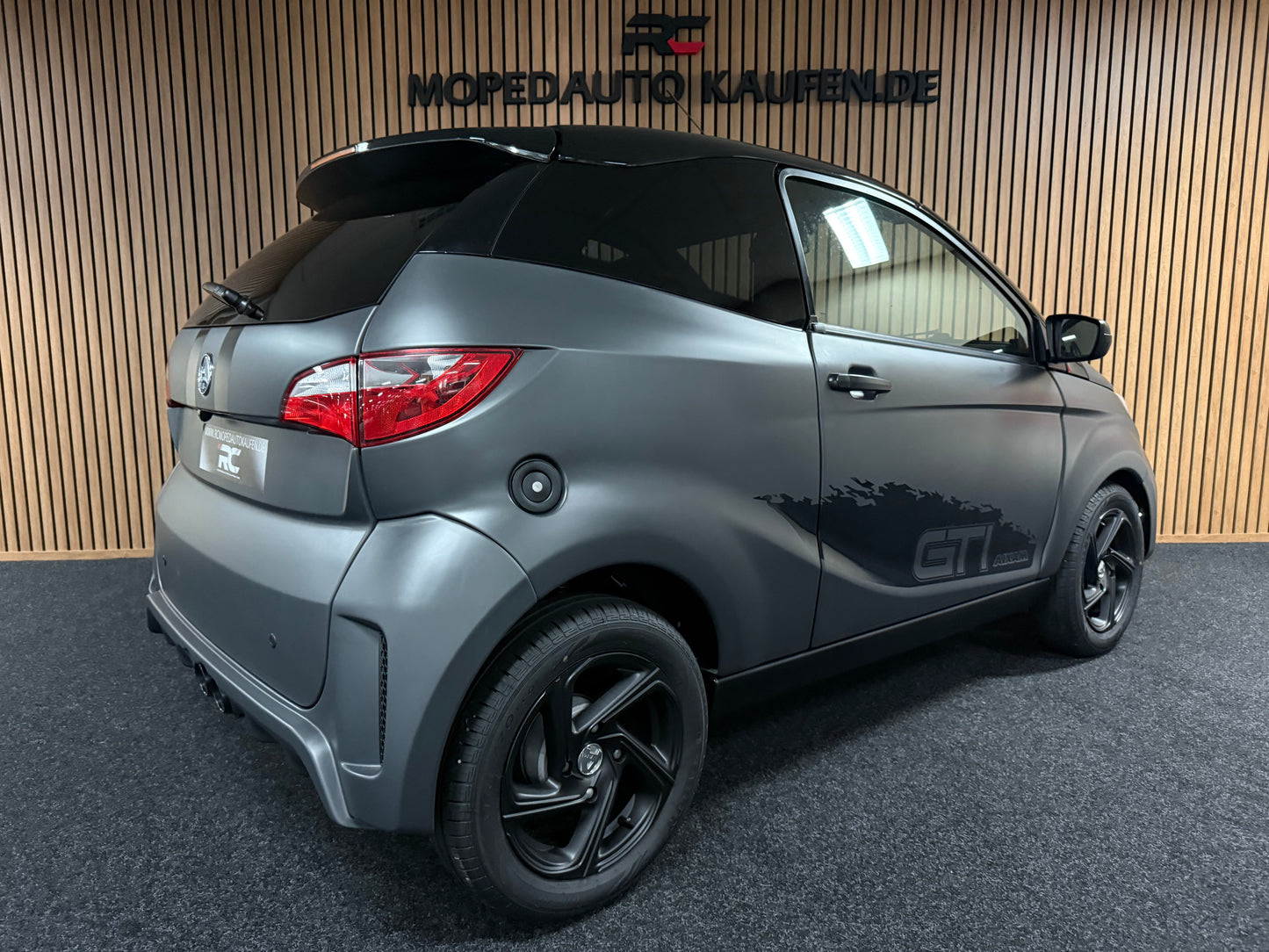 Aixam City Sport Coupé GTI Nardo Grau | 8 PS Kubota Motor | Rückfahrkamera | 45 km/h | Innerhalb 250 KM Kostenlose Lieferung | Mopedauto | Leichtmobile