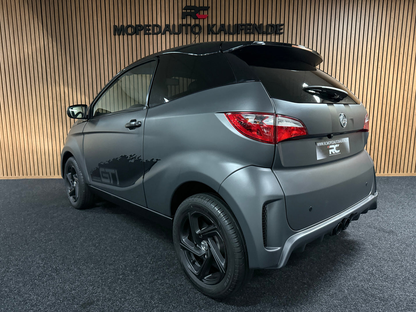 Aixam City Sport Coupé GTI Nardo Grau | 8 PS Kubota Motor | Rückfahrkamera | 45 km/h | Innerhalb 250 KM Kostenlose Lieferung | Mopedauto | Leichtmobile