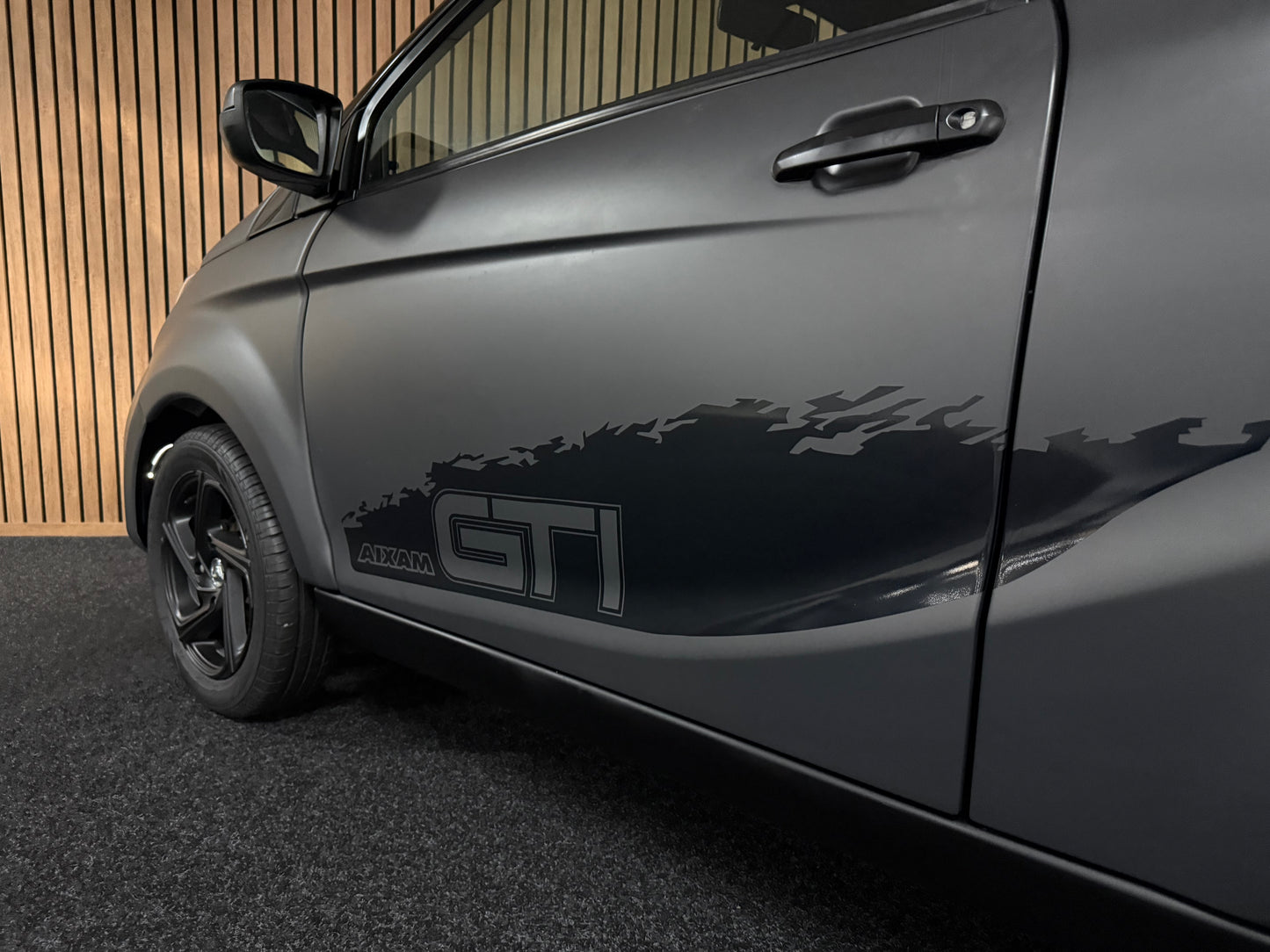 Aixam City Sport Coupé GTI Nardo Grau | 8 PS Kubota Motor | Rückfahrkamera | 45 km/h | Innerhalb 250 KM Kostenlose Lieferung | Mopedauto | Leichtmobile
