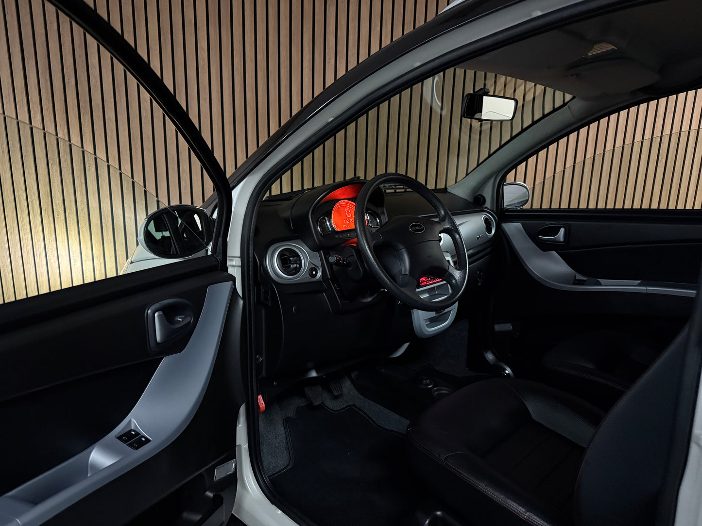 Microcar Mgo Paris SXI | leiser DCI Motor | 45 km/h | Innerhalb 250 KM Kostenlose Lieferung | Mopedauto | Leichtmobile