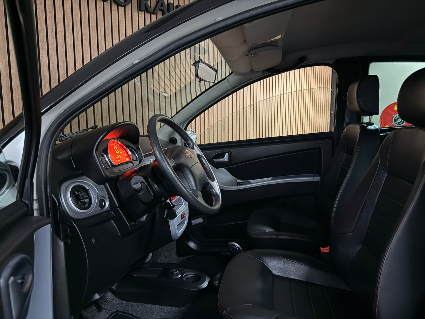 Microcar Mgo Paris SXI | leiser DCI Motor | 45 km/h | Innerhalb 250 KM Kostenlose Lieferung | Mopedauto | Leichtmobile