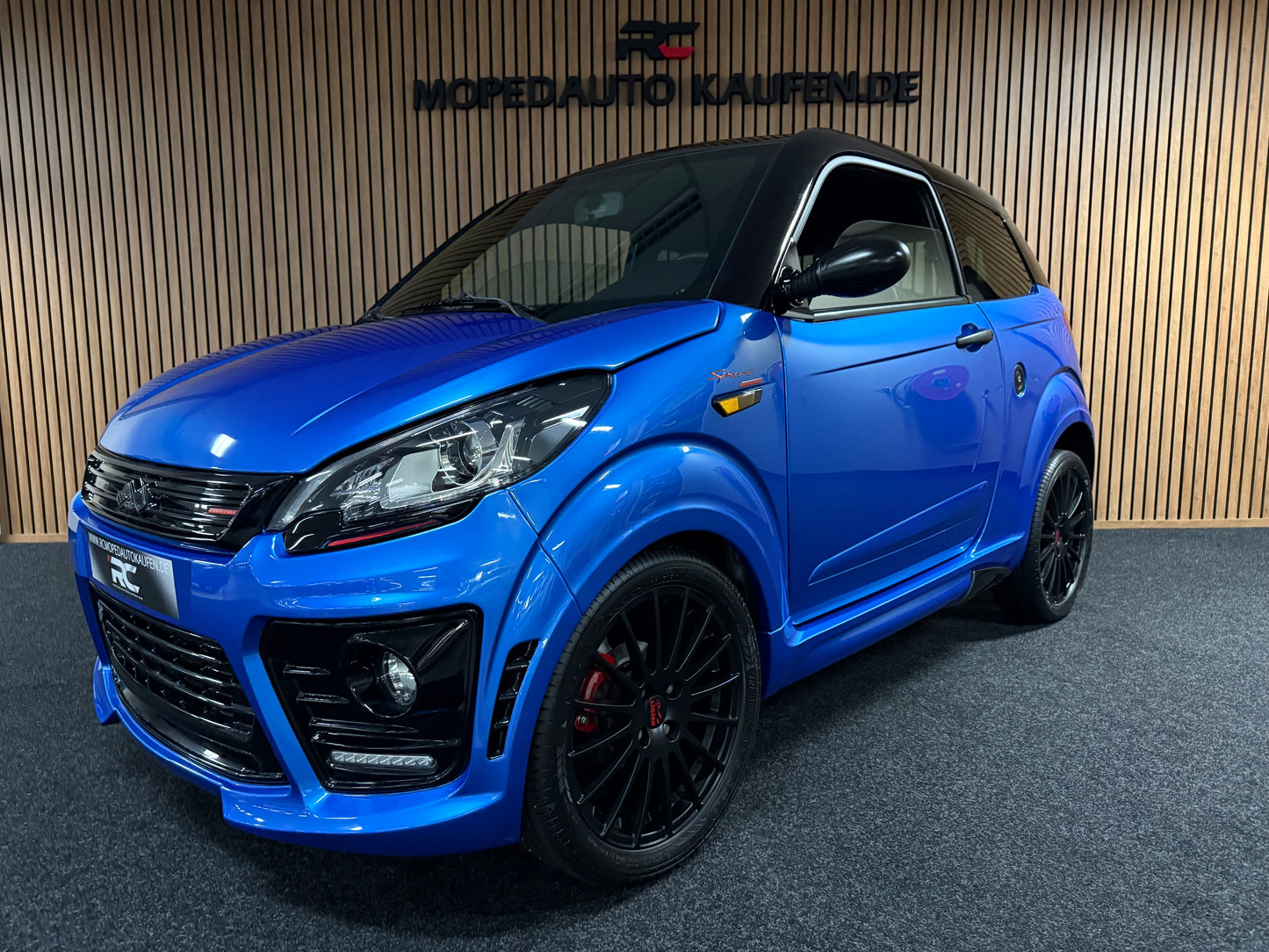 Ligier JS50 Ultimate Sport | 8 PS leiser DCI Motor | 45 km/h | Rückfahrkamera | Innerhalb 250 KM Kostenlose Lieferung | Mopedauto | Leichtmobile