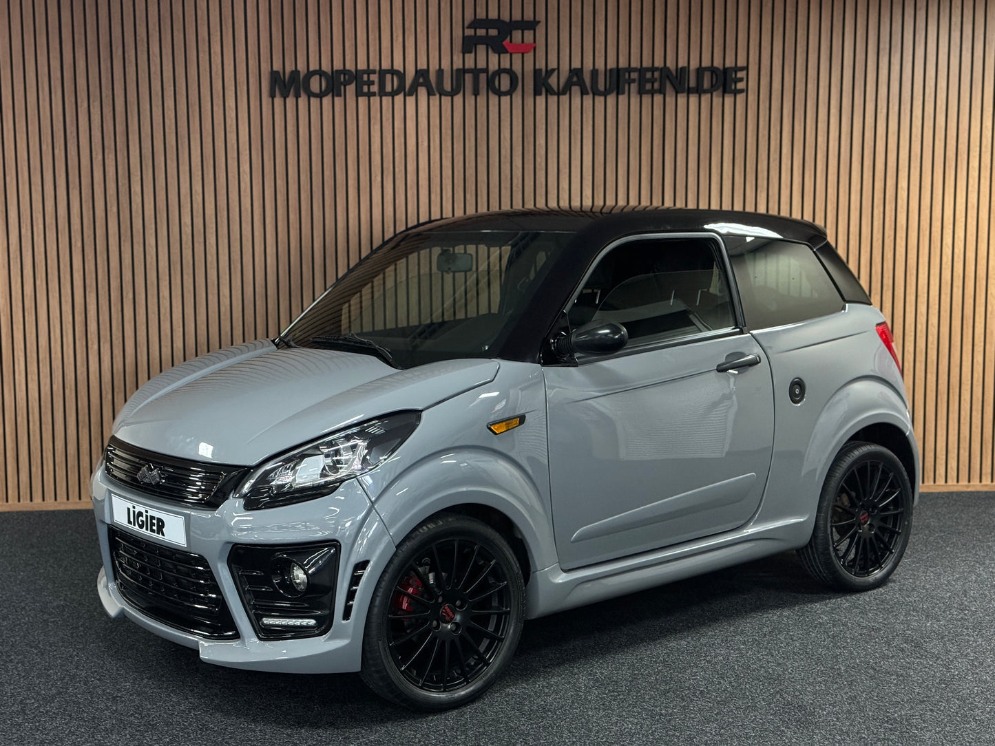 Ligier JS50 Ultimate Sport | 8 PS leiser DCI Motor | 45 km/h | Rückfahrkamera | Innerhalb 250 KM Kostenlose Lieferung | Mopedauto | Leichtmobile