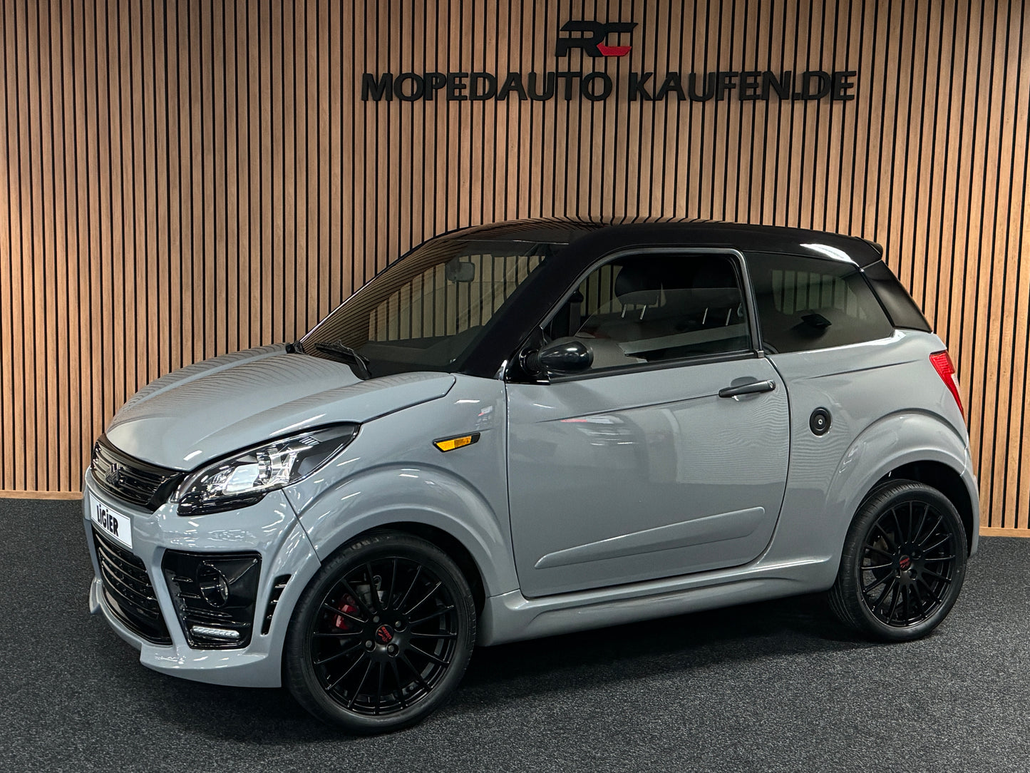 Ligier JS50 Ultimate Sport | 8 PS leiser DCI Motor | 45 km/h | Rückfahrkamera | Innerhalb 250 KM Kostenlose Lieferung | Mopedauto | Leichtmobile
