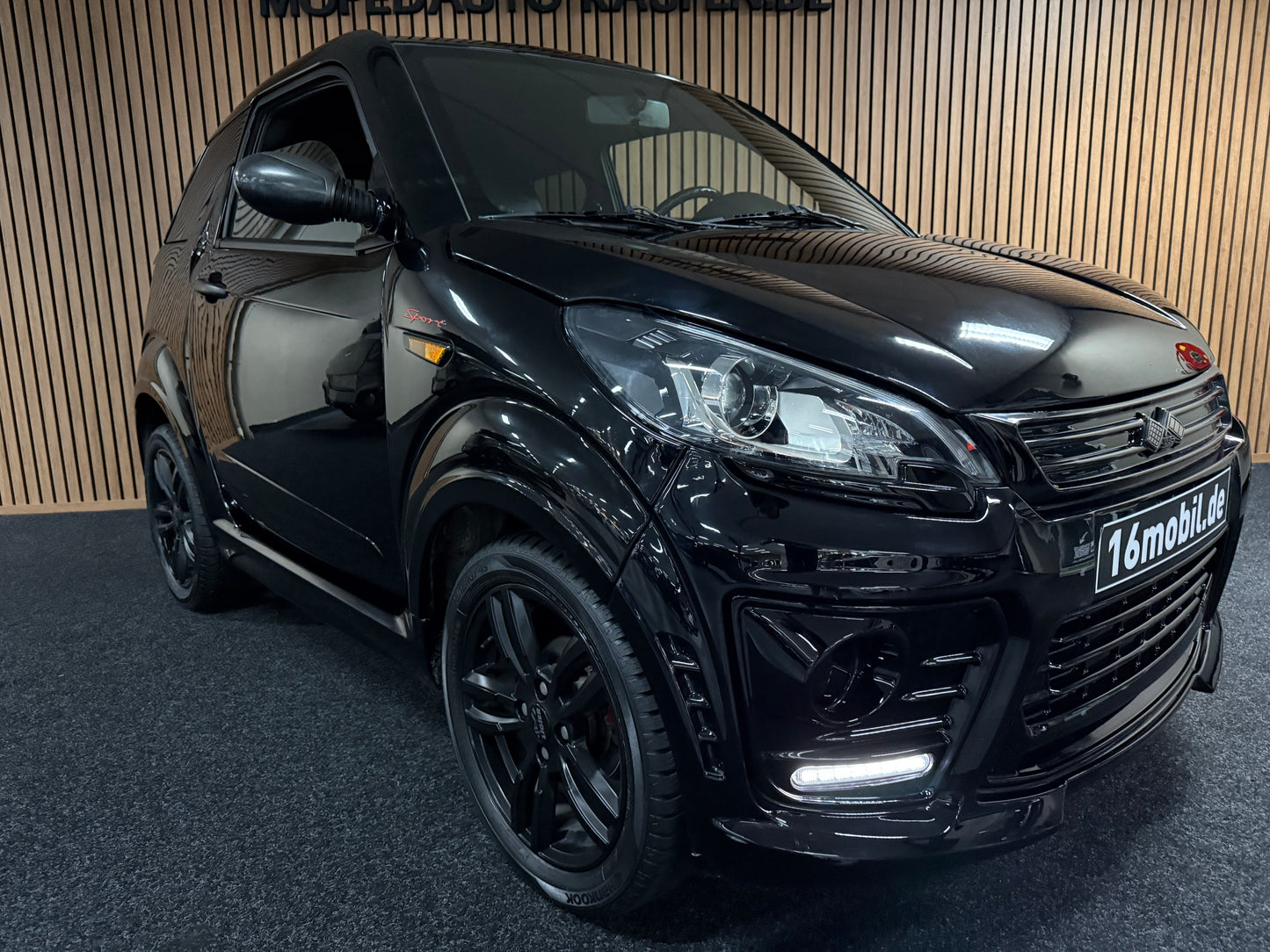 Ligier JS50 Sport Black on Black | Airbag | Servolenkung | 8 PS leiser DCI Motor | 45 km/h | Rückfahrkamera | Innerhalb 250 KM Kostenlose Lieferung | Mopedauto | Leichtmobile
