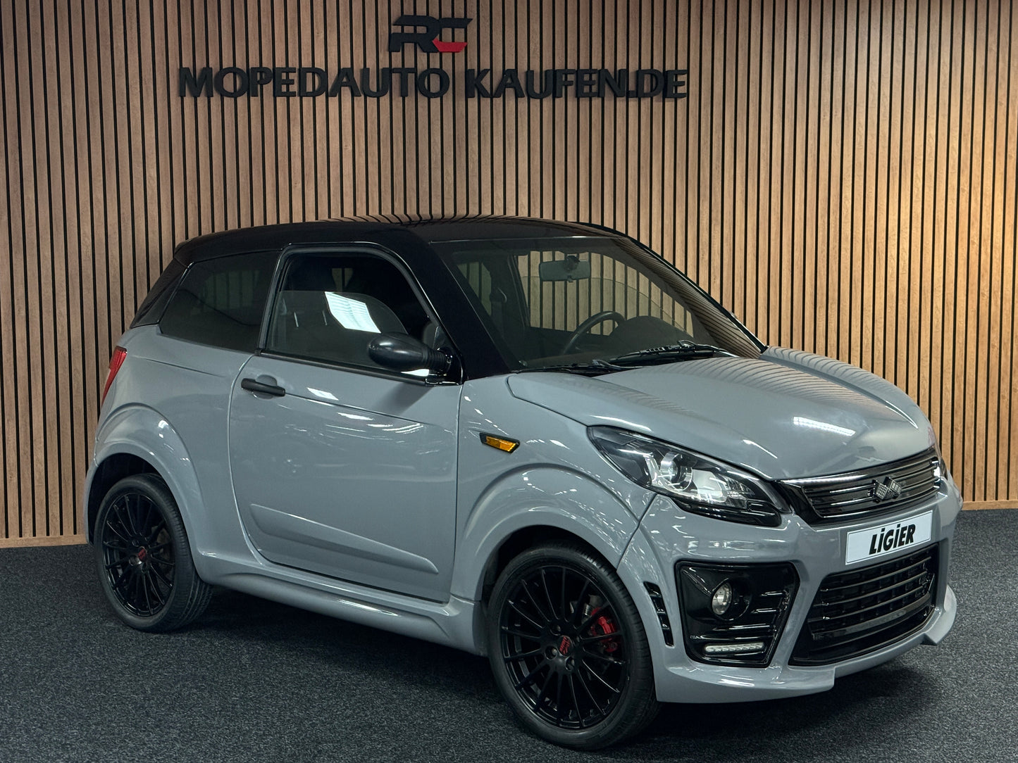 Ligier JS50 Ultimate Sport | 8 PS leiser DCI Motor | 45 km/h | Rückfahrkamera | Innerhalb 250 KM Kostenlose Lieferung | Mopedauto | Leichtmobile