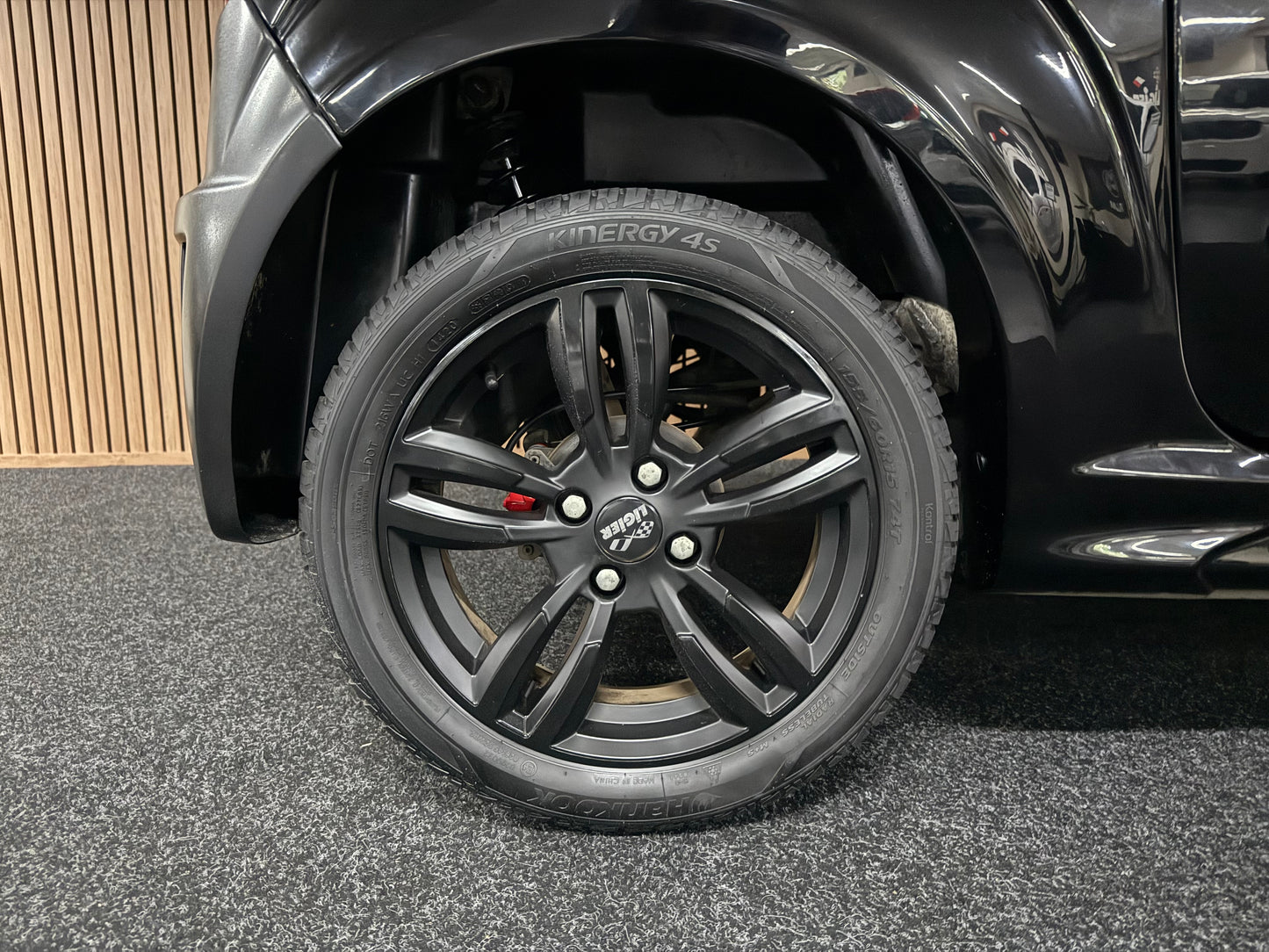 Ligier JS50 Sport Black on Black | Airbag | Servolenkung | 8 PS leiser DCI Motor | 45 km/h | Rückfahrkamera | Innerhalb 250 KM Kostenlose Lieferung | Mopedauto | Leichtmobile