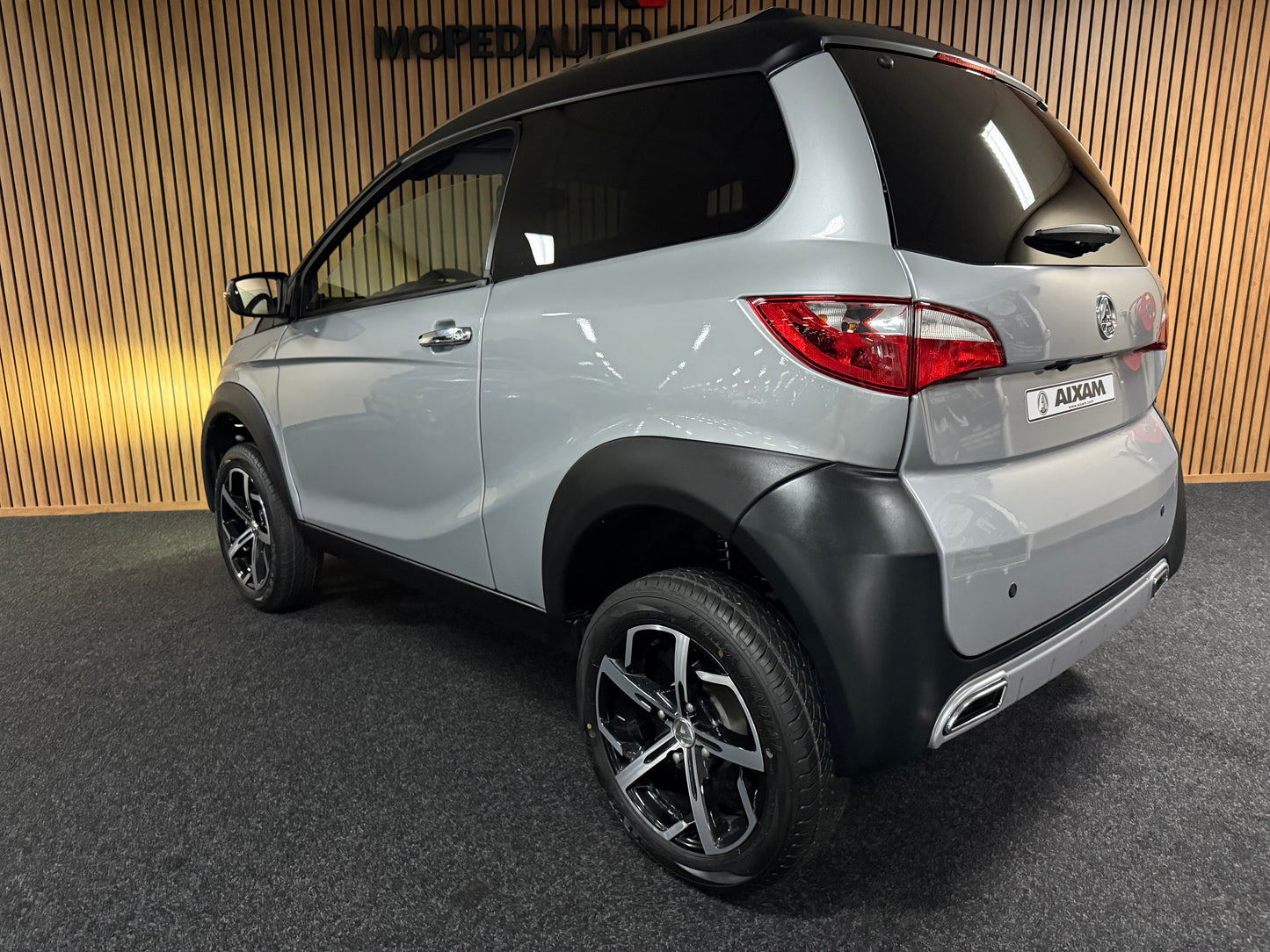 Aixam Crossline XXL 2020 | 8 PS Motor | 45 km/h | Rückfahrkamera | Innerhalb 250 KM Kostenlose Lieferung | Mopedauto | Leichtmobile