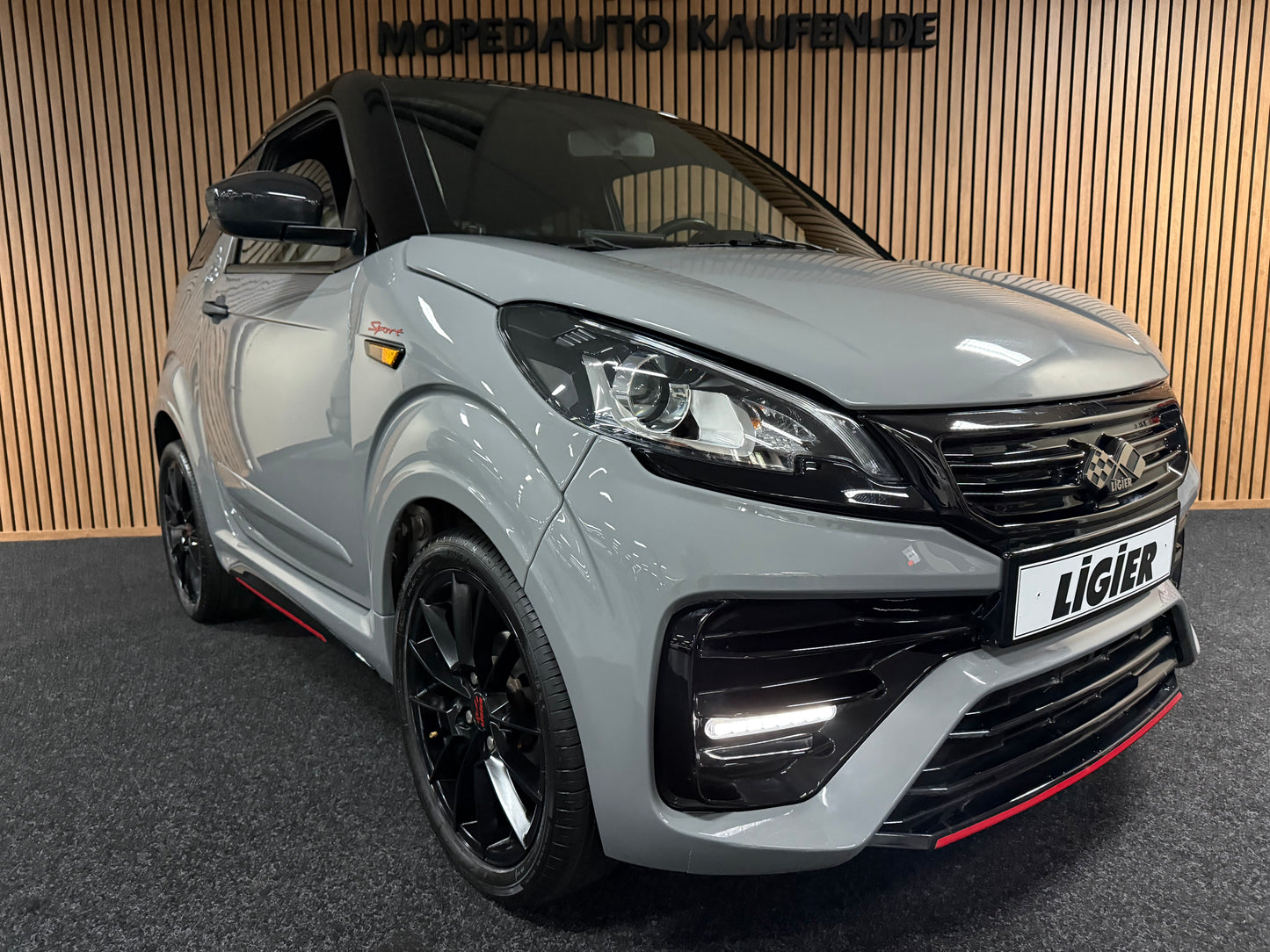 Ligier JS50 Ultimate Sport Facelift | Nardo Grau Sport | Multi-Media |Servolenkung | 8 PS leiser DCI Motor | 45 km/h | Rückfahrkamera | Innerhalb 250 KM Kostenlose Lieferung | Mopedauto | Leichtmobile