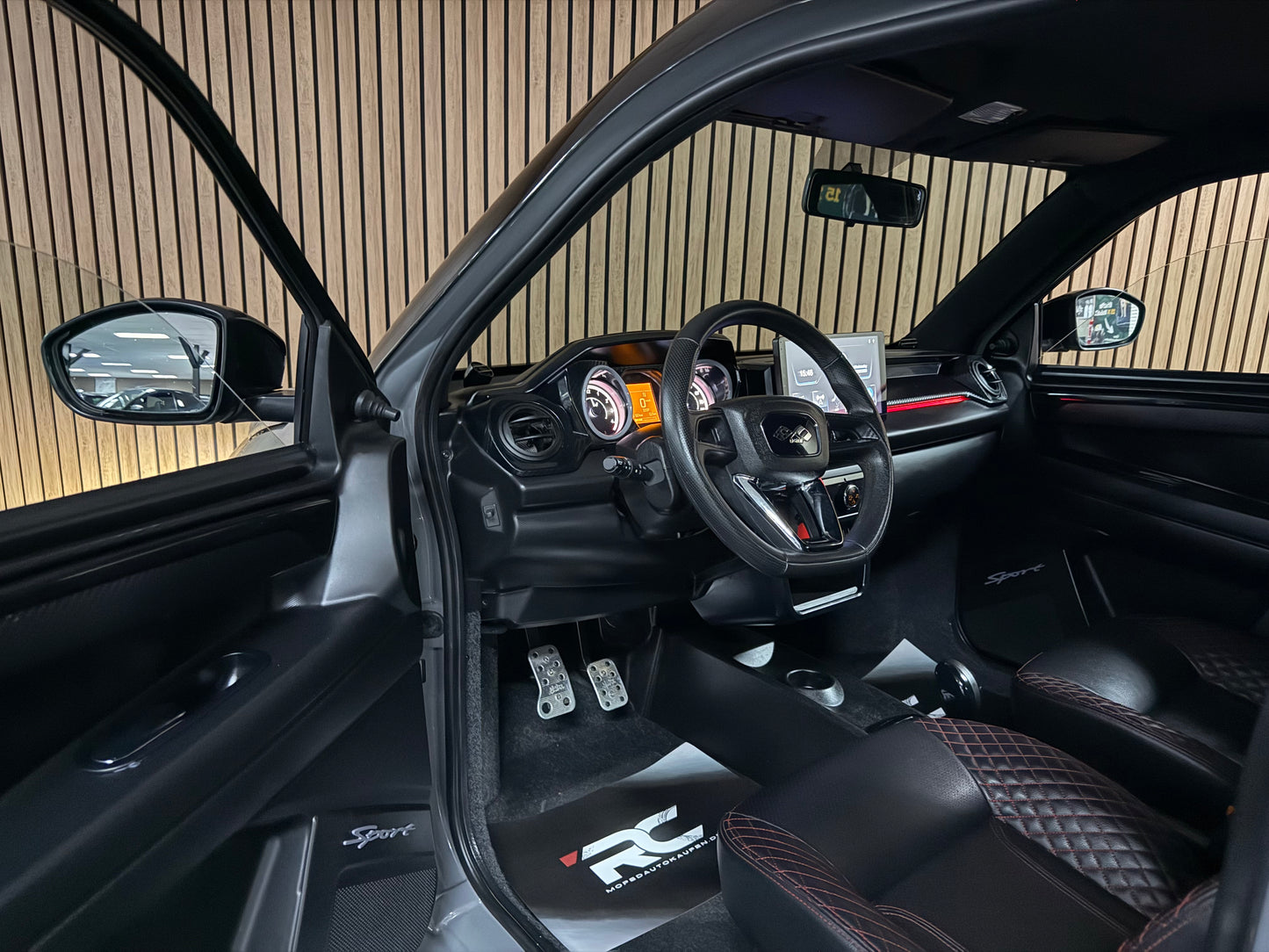 Ligier JS50 Ultimate Sport Facelift | Nardo Grau Sport | Multi-Media |Servolenkung | 8 PS leiser DCI Motor | 45 km/h | Rückfahrkamera | Innerhalb 250 KM Kostenlose Lieferung | Mopedauto | Leichtmobile