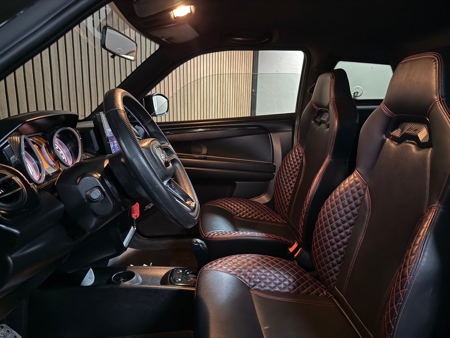 Ligier JS50 Ultimate Sport Facelift | Nardo Grau Sport | Multi-Media |Servolenkung | 8 PS leiser DCI Motor | 45 km/h | Rückfahrkamera | Innerhalb 250 KM Kostenlose Lieferung | Mopedauto | Leichtmobile