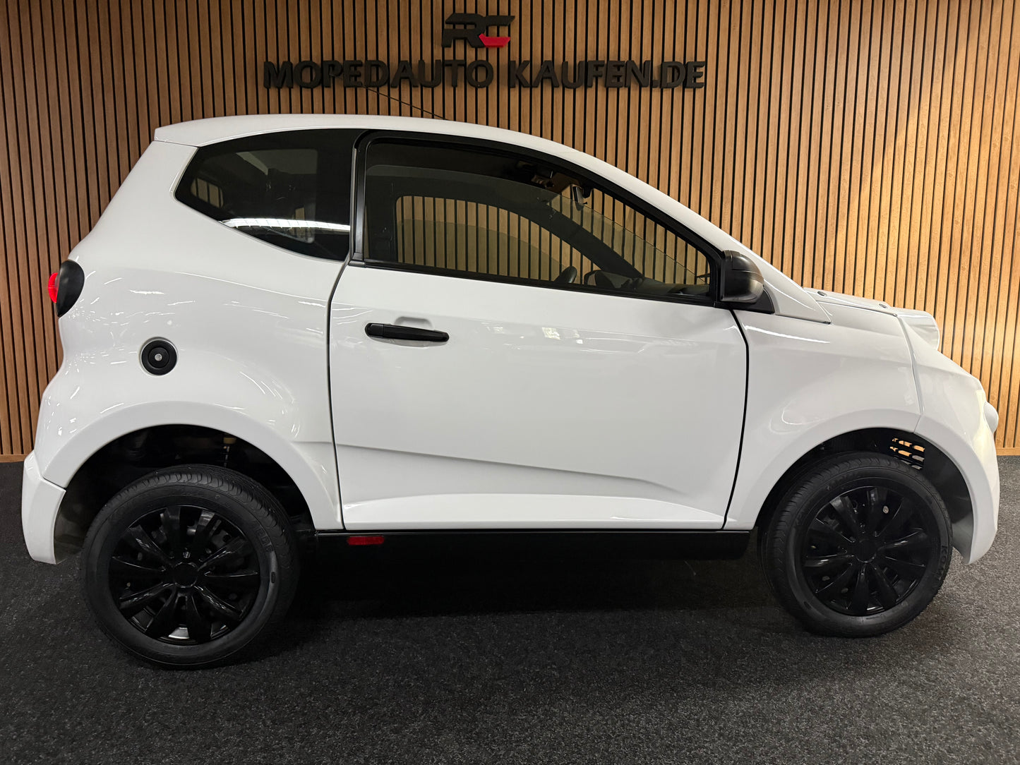Aixam Minauto 2024 | 8 PS Motor | 45 km/h | Innerhalb 250 KM Kostenlose Lieferung | Mopedauto | Leichtmobile | Aixam | Microcar | Ligier