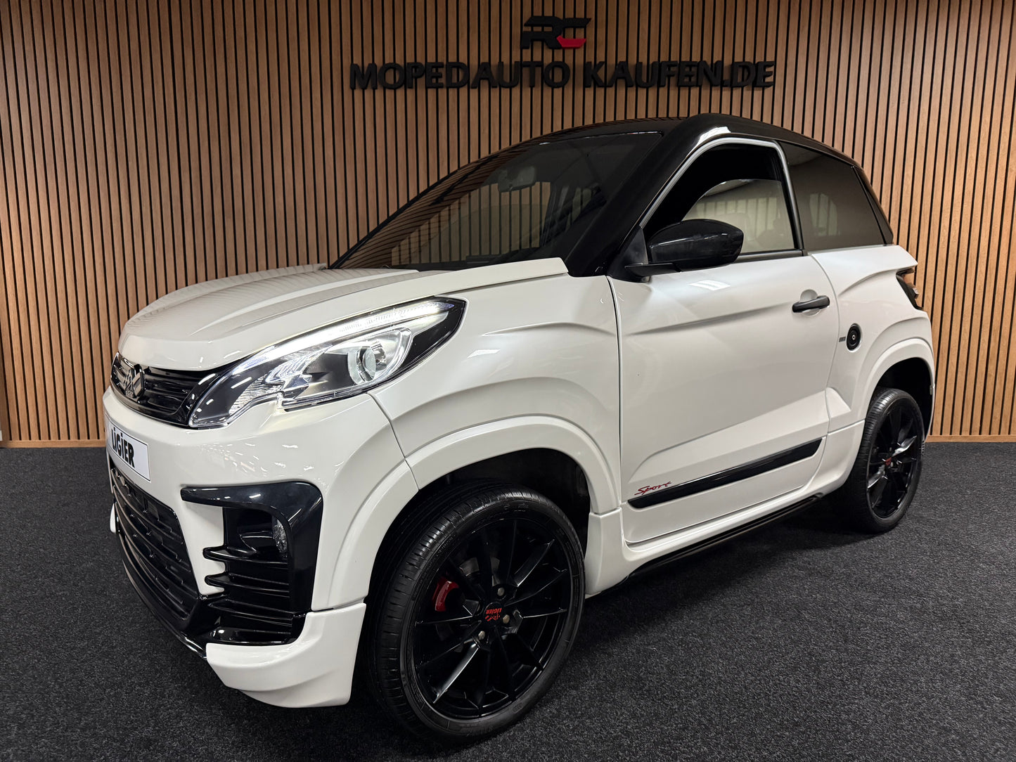 Ligier JS60 Ultimate Sport | 8 PS leiser DCI Motor | XXL Multi Media | Servolenkung | Rückfahrkamera | 45 km/h | Innerhalb 250 KM Kostenlose Lieferung | Mopedauto | Leichtmobile | Aixam | Microcar