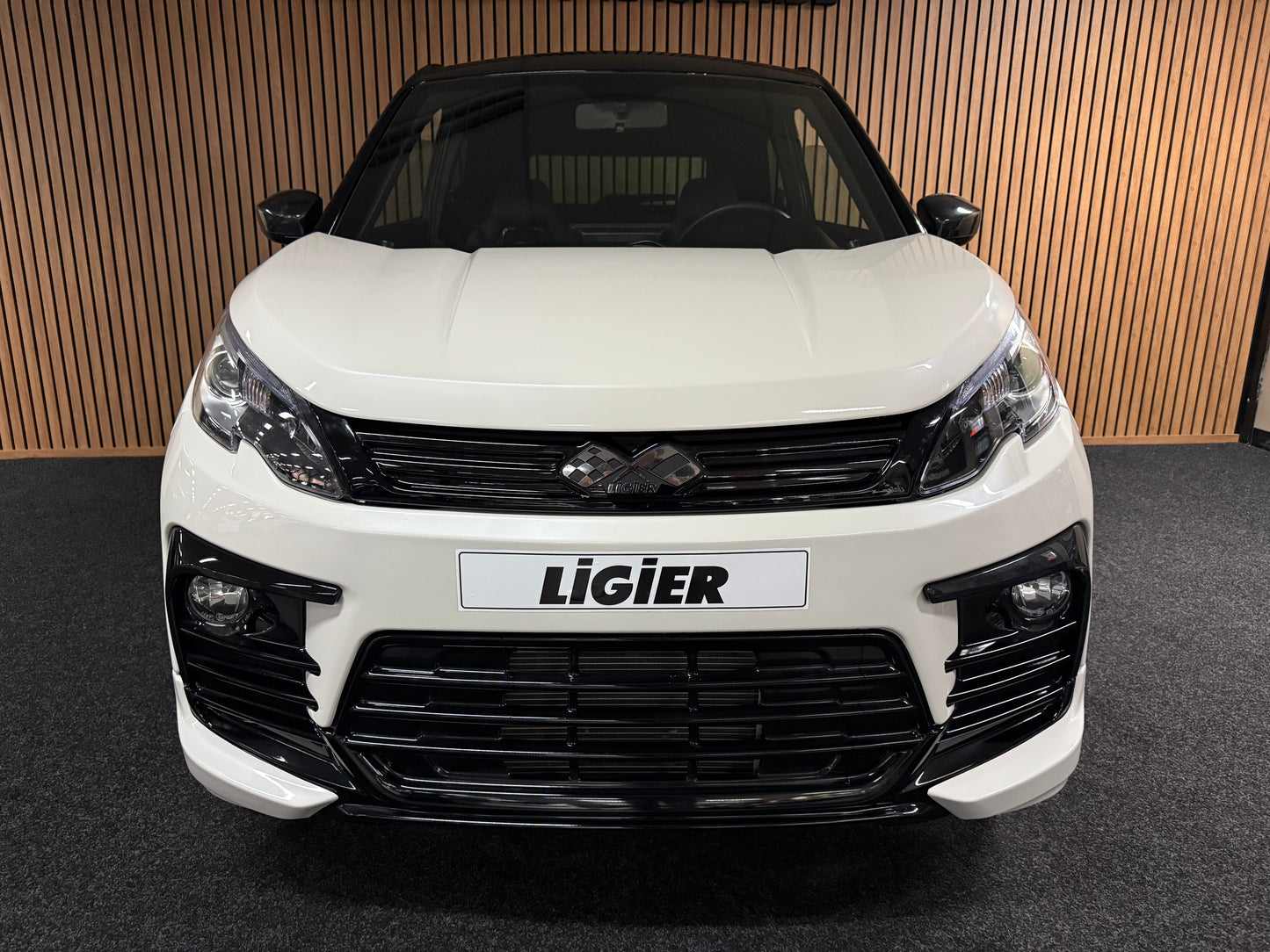Ligier JS60 Ultimate Sport | 8 PS leiser DCI Motor | XXL Multi Media | Servolenkung | Rückfahrkamera | 45 km/h | Innerhalb 250 KM Kostenlose Lieferung | Mopedauto | Leichtmobile | Aixam | Microcar