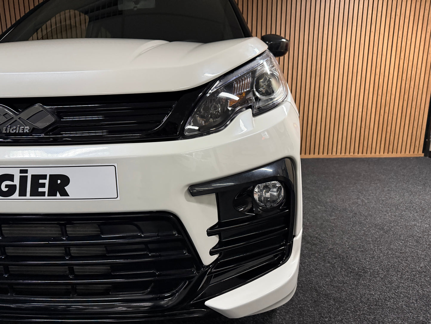 Ligier JS60 Ultimate Sport | 8 PS leiser DCI Motor | XXL Multi Media | Servolenkung | Rückfahrkamera | 45 km/h | Innerhalb 250 KM Kostenlose Lieferung | Mopedauto | Leichtmobile | Aixam | Microcar