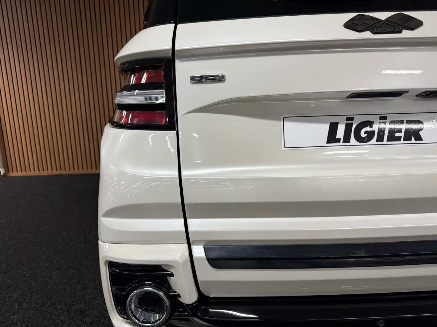 Ligier JS60 Ultimate Sport | 8 PS leiser DCI Motor | XXL Multi Media | Servolenkung | Rückfahrkamera | 45 km/h | Innerhalb 250 KM Kostenlose Lieferung | Mopedauto | Leichtmobile | Aixam | Microcar