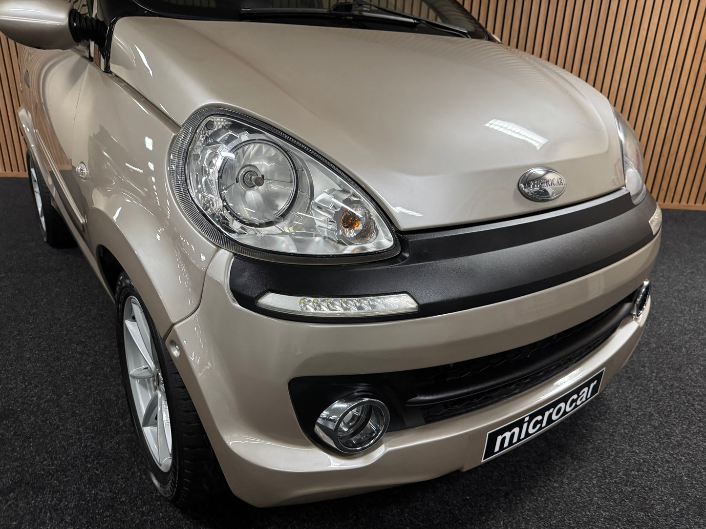 Microcar Mgo SXI | 15245 KM | *NETT* | Airbag | leiser DCI Motor | 45 km/h | Innerhalb 250 KM Kostenlose Lieferung | Mopedauto | Leichtmobile
