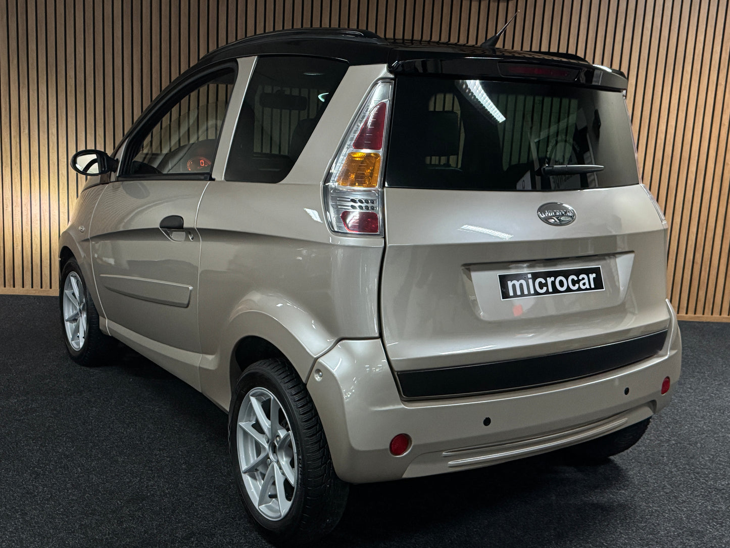 Microcar Mgo SXI | 15245 KM | *NETT* | Airbag | leiser DCI Motor | 45 km/h | Innerhalb 250 KM Kostenlose Lieferung | Mopedauto | Leichtmobile