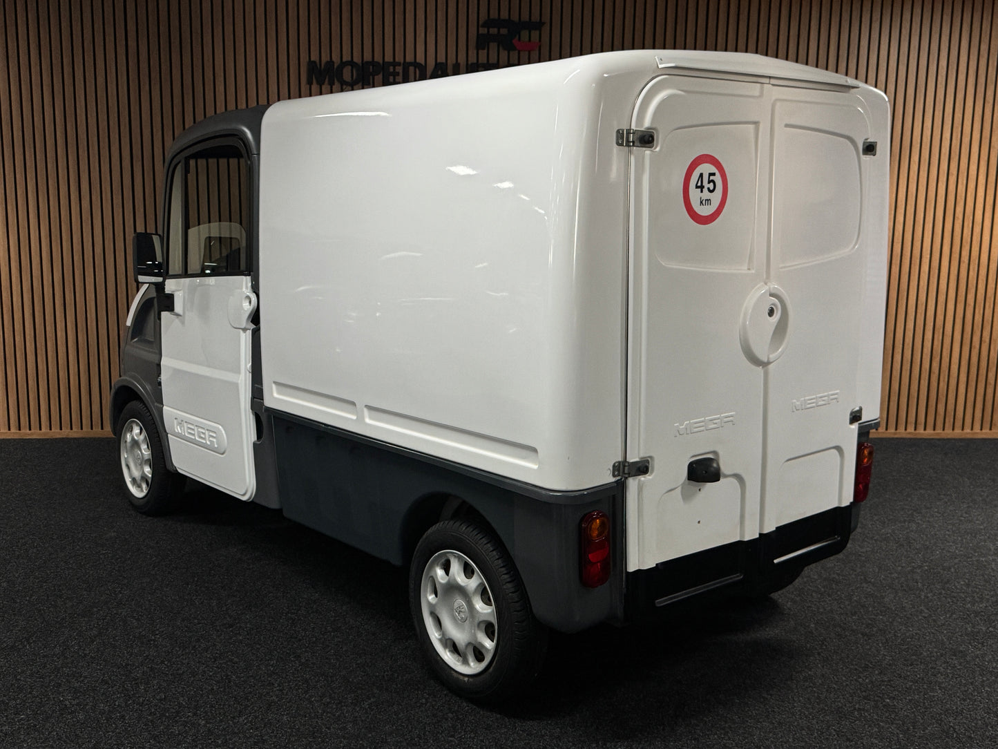 Aixam Mega Truck Kastenwagen *1e Besitzer* 45 km/h | Innerhalb 250 KM Kostenlose Lieferung | Mopedauto | Leichtmobile | Aixam | Microcar | Ligier