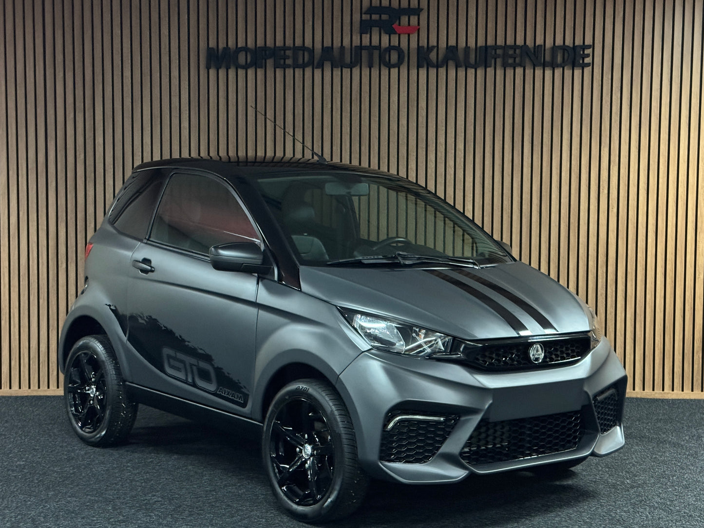 Aixam City Sport MATT GRAU GTO | 2022 | 8 PS Kubota Motor | Rückfahrkamera / Carbon | blaue Gürtel | Innerhalb 250 KM Kostenlose Lieferung | Mopedauto | Leichtmobile | Aixam | Microcar | Ligier