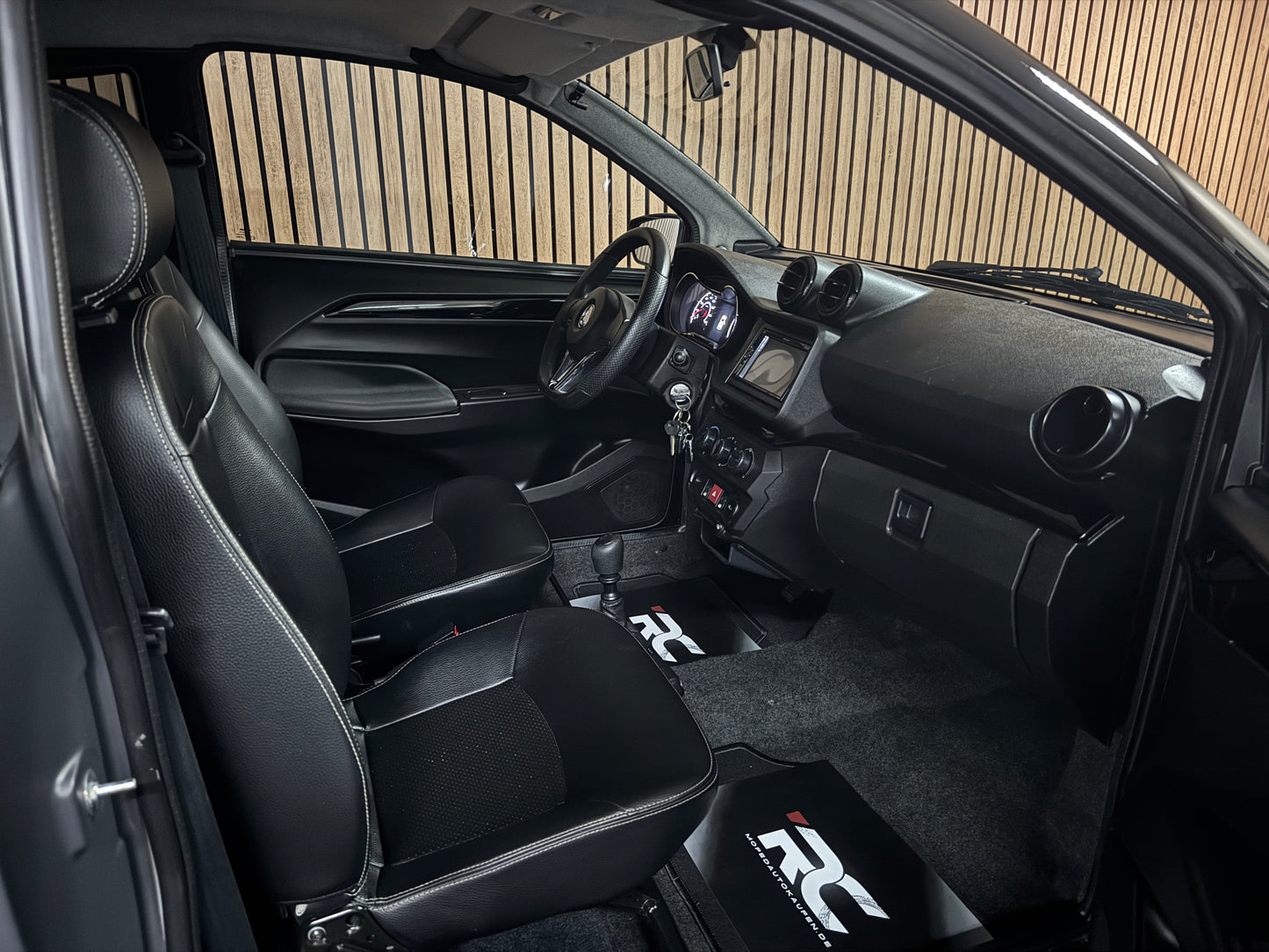 Aixam City Sport MATT GRAU GTO | 2022 | 8 PS Kubota Motor | Rückfahrkamera / Carbon | blaue Gürtel | Innerhalb 250 KM Kostenlose Lieferung | Mopedauto | Leichtmobile | Aixam | Microcar | Ligier