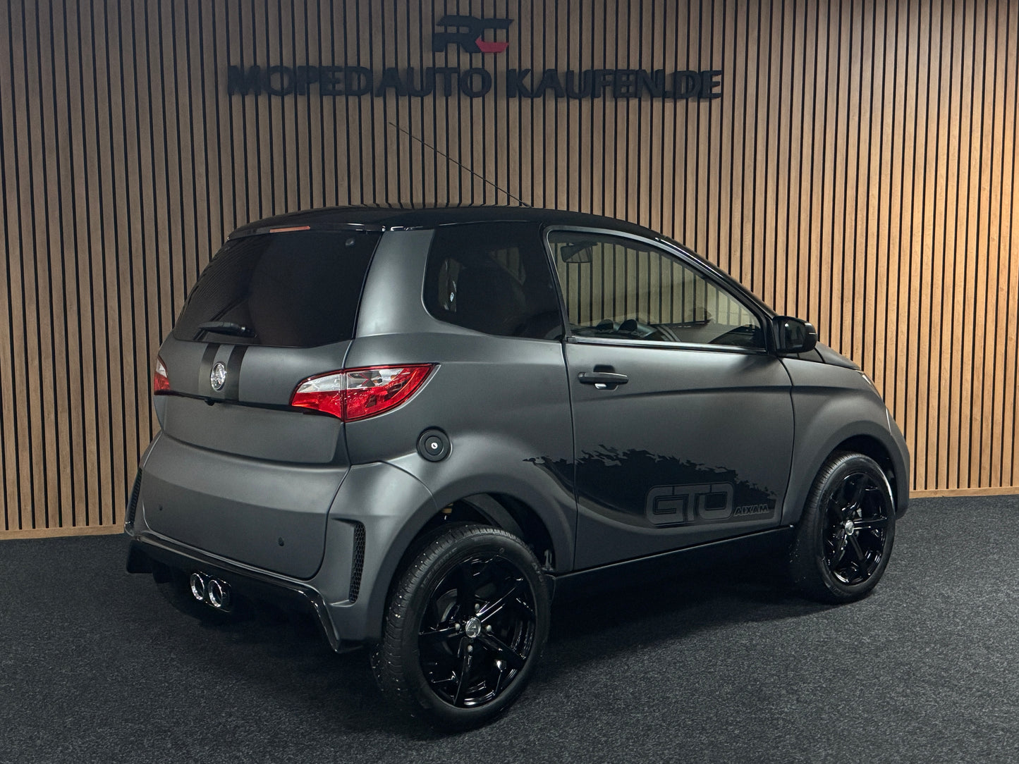 Aixam City Sport MATT GRAU GTO | 2022 | 8 PS Kubota Motor | Rückfahrkamera / Carbon | blaue Gürtel | Innerhalb 250 KM Kostenlose Lieferung | Mopedauto | Leichtmobile | Aixam | Microcar | Ligier