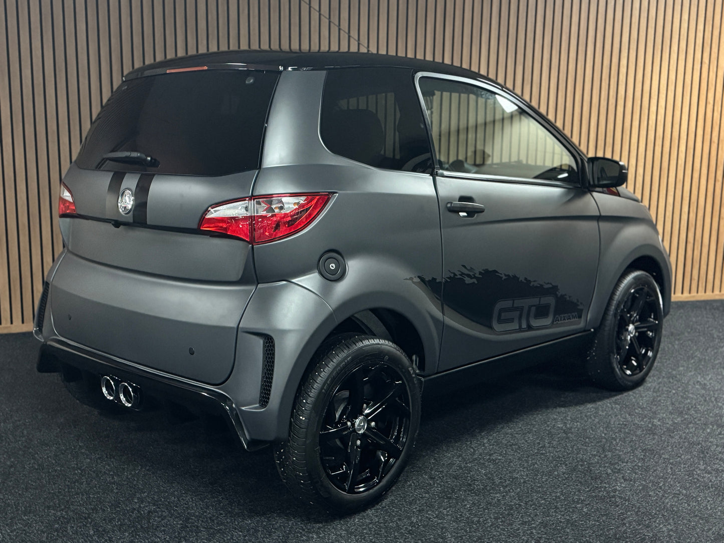 Aixam City Sport MATT GRAU GTO | 2022 | 8 PS Kubota Motor | Rückfahrkamera / Carbon | blaue Gürtel | Innerhalb 250 KM Kostenlose Lieferung | Mopedauto | Leichtmobile | Aixam | Microcar | Ligier