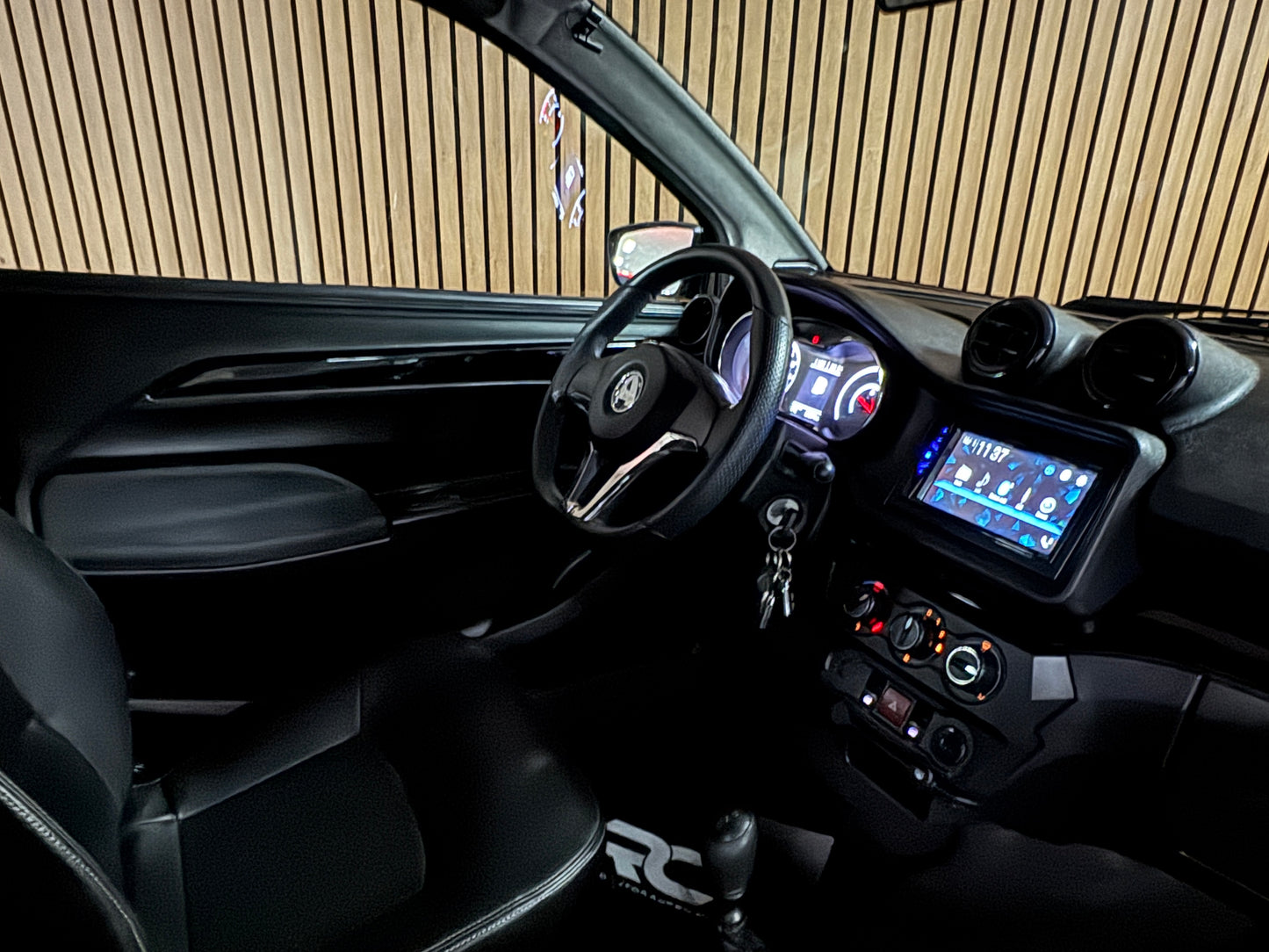 Aixam City Sport MATT GRAU GTO | 2022 | 8 PS Kubota Motor | Rückfahrkamera / Carbon | blaue Gürtel | Innerhalb 250 KM Kostenlose Lieferung | Mopedauto | Leichtmobile | Aixam | Microcar | Ligier