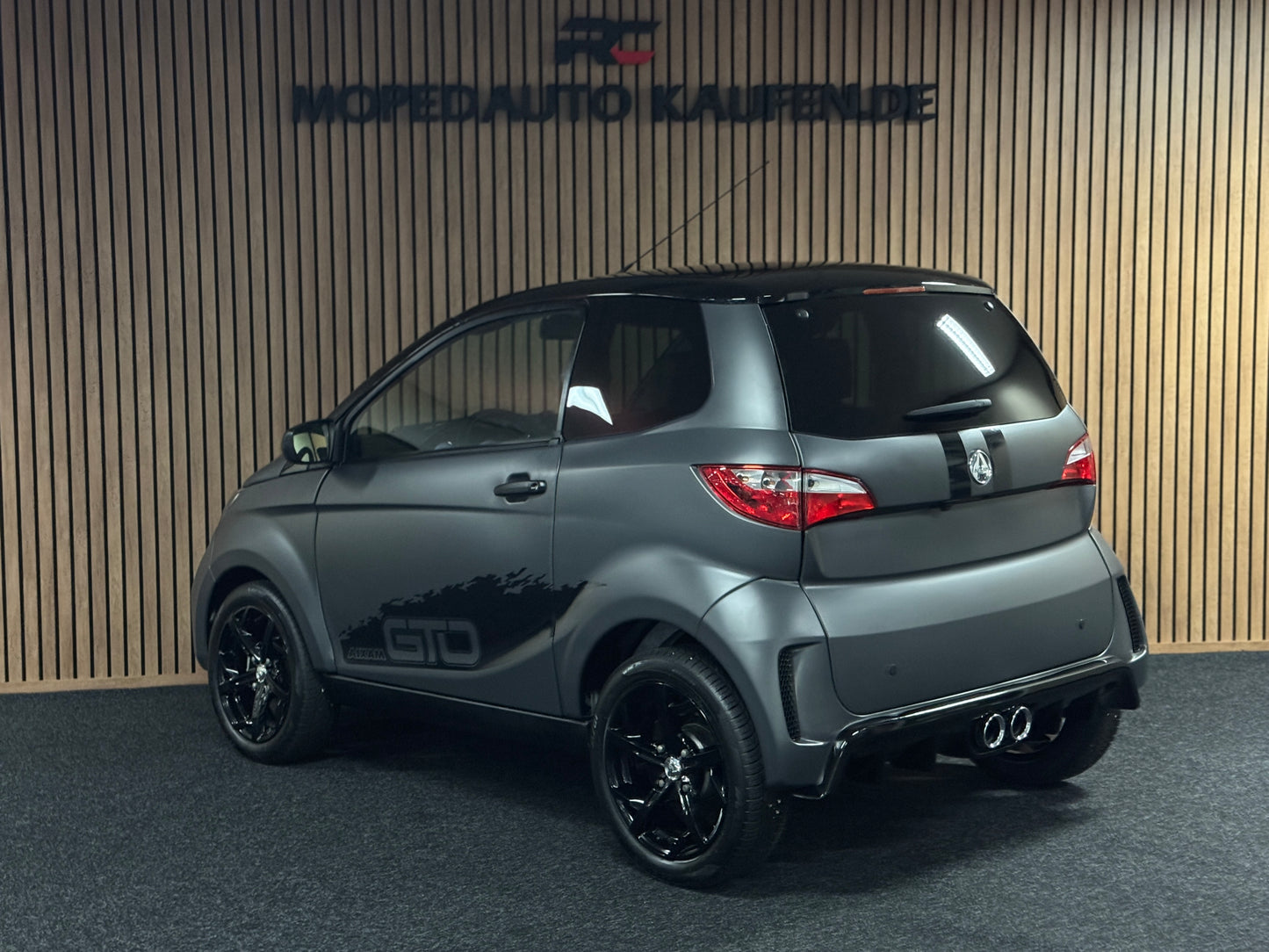 Aixam City Sport MATT GRAU GTO | 2022 | 8 PS Kubota Motor | Rückfahrkamera / Carbon | blaue Gürtel | Innerhalb 250 KM Kostenlose Lieferung | Mopedauto | Leichtmobile | Aixam | Microcar | Ligier