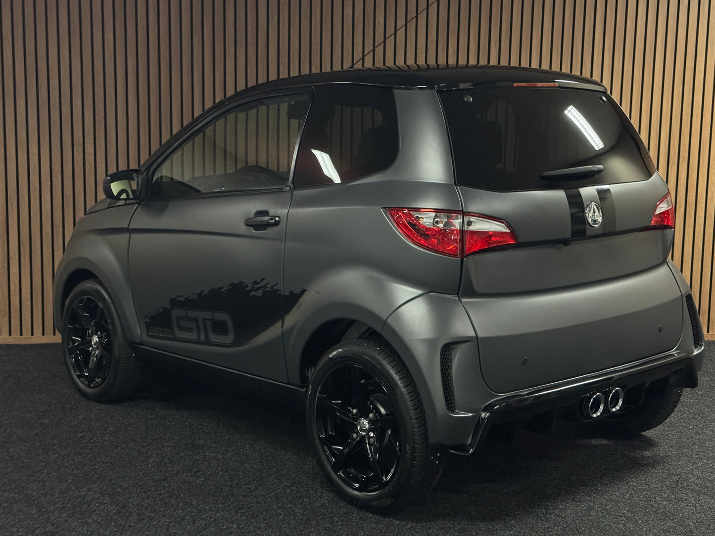 Aixam City Sport MATT GRAU GTO | 2022 | 8 PS Kubota Motor | Rückfahrkamera / Carbon | blaue Gürtel | Innerhalb 250 KM Kostenlose Lieferung | Mopedauto | Leichtmobile | Aixam | Microcar | Ligier