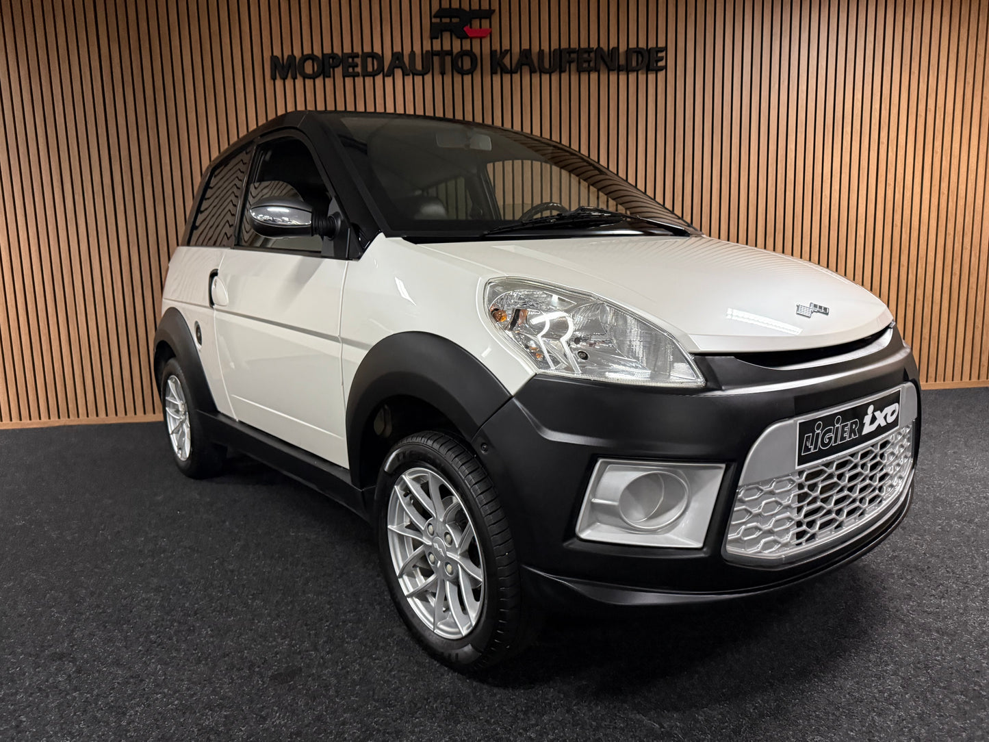 Ligier Ixo Treck | leiser DCI Motor | 45 km/h | Innerhalb 250 KM Kostenlose Lieferung | Mopedauto | Leichtmobile