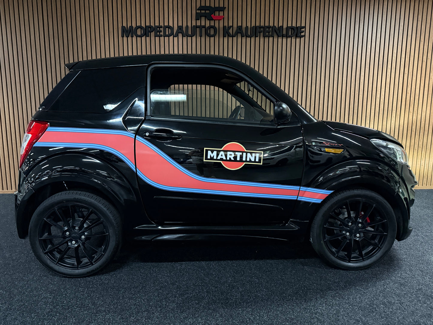 Ligier JS50 Ultimate Sport Martini | 8 PS DCI Motor | 45 km/h | Servolenkung | Innerhalb 250 KM Kostenlose Lieferung | Mopedauto | Leichtmobile