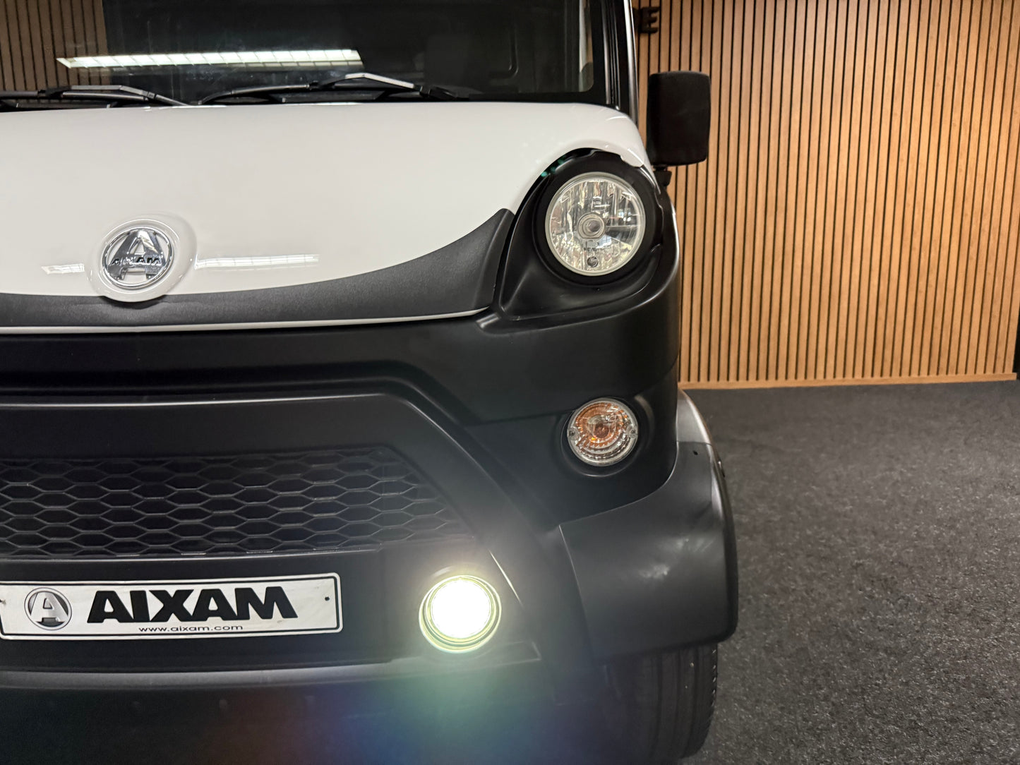 Aixam Mega Truck Mini LKW | 8 PS Kubota Motor | 45 km/h | Innerhalb 250 KM Kostenlose Lieferung | Mopedauto | Leichtmobile