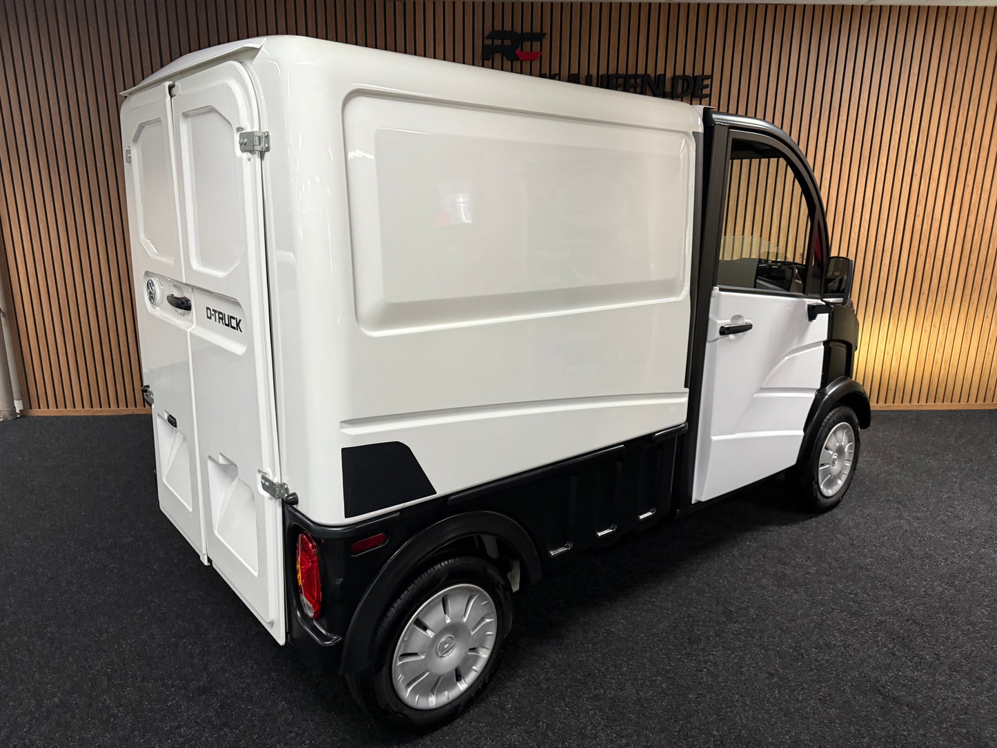 Aixam Mega Truck Mini LKW | 8 PS Kubota Motor | 45 km/h | Innerhalb 250 KM Kostenlose Lieferung | Mopedauto | Leichtmobile