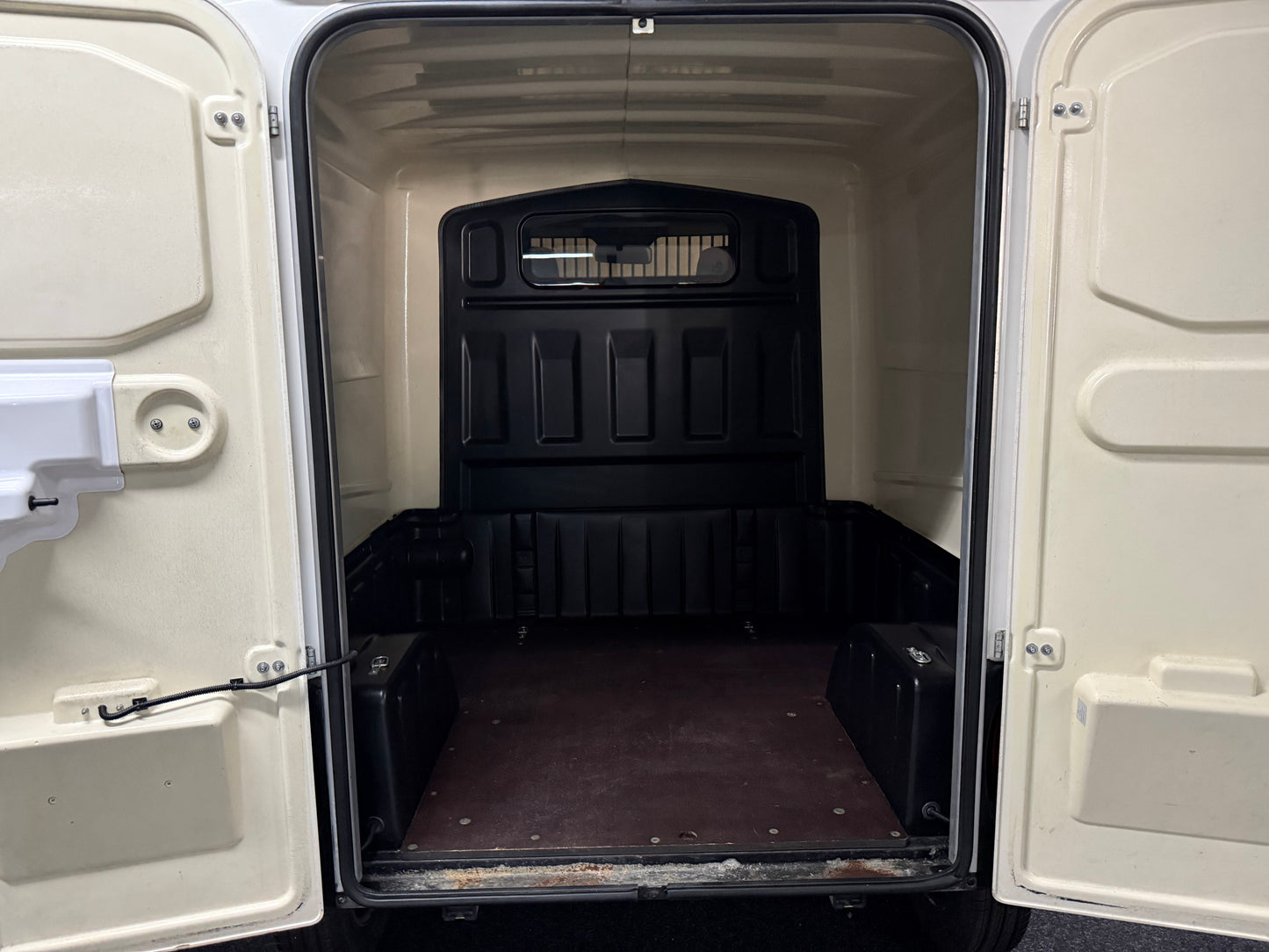 Aixam Mega Truck Mini LKW | 8 PS Kubota Motor | 45 km/h | Innerhalb 250 KM Kostenlose Lieferung | Mopedauto | Leichtmobile