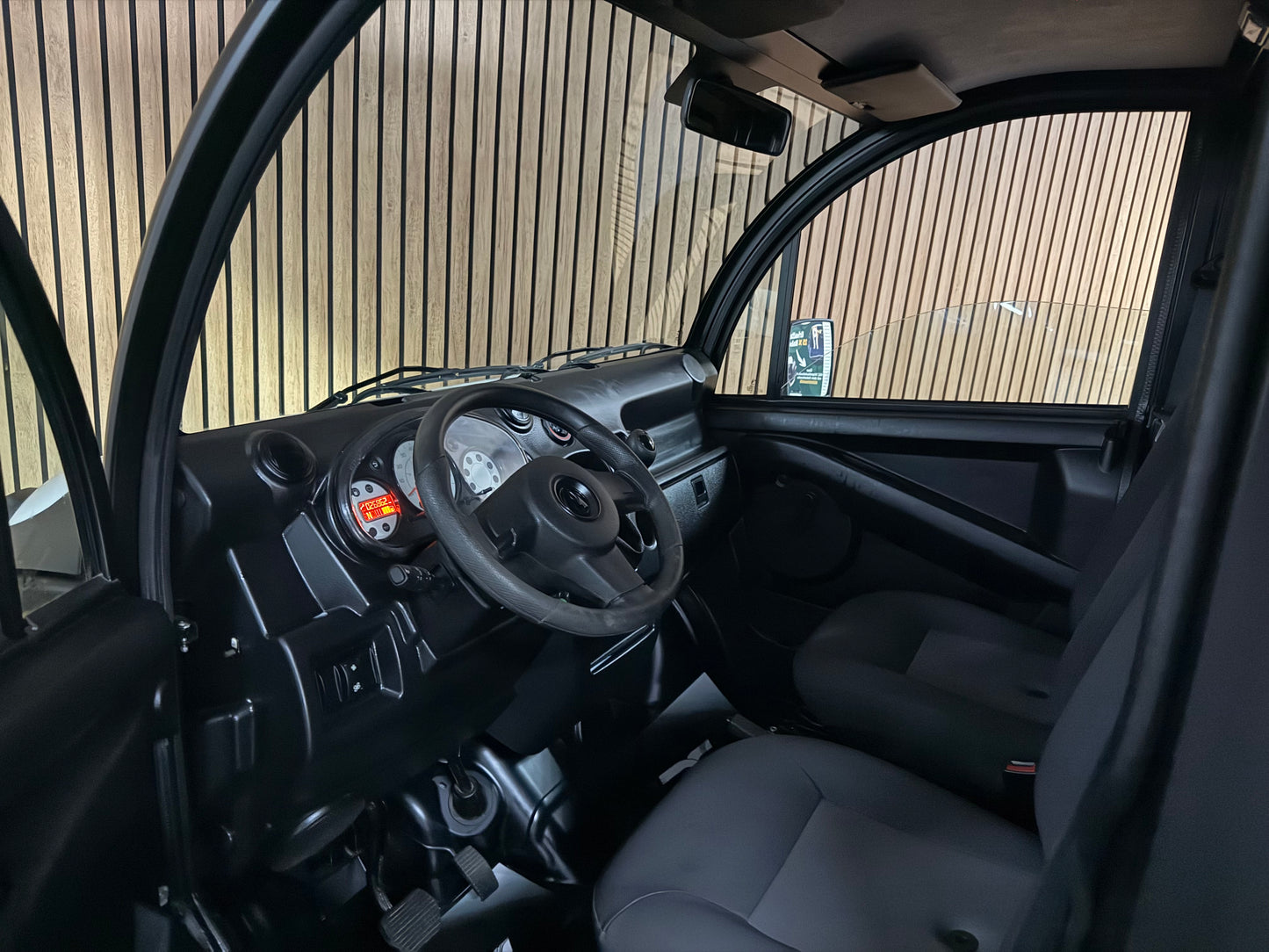 Aixam Mega Truck Mini LKW | 8 PS Kubota Motor | 45 km/h | Innerhalb 250 KM Kostenlose Lieferung | Mopedauto | Leichtmobile